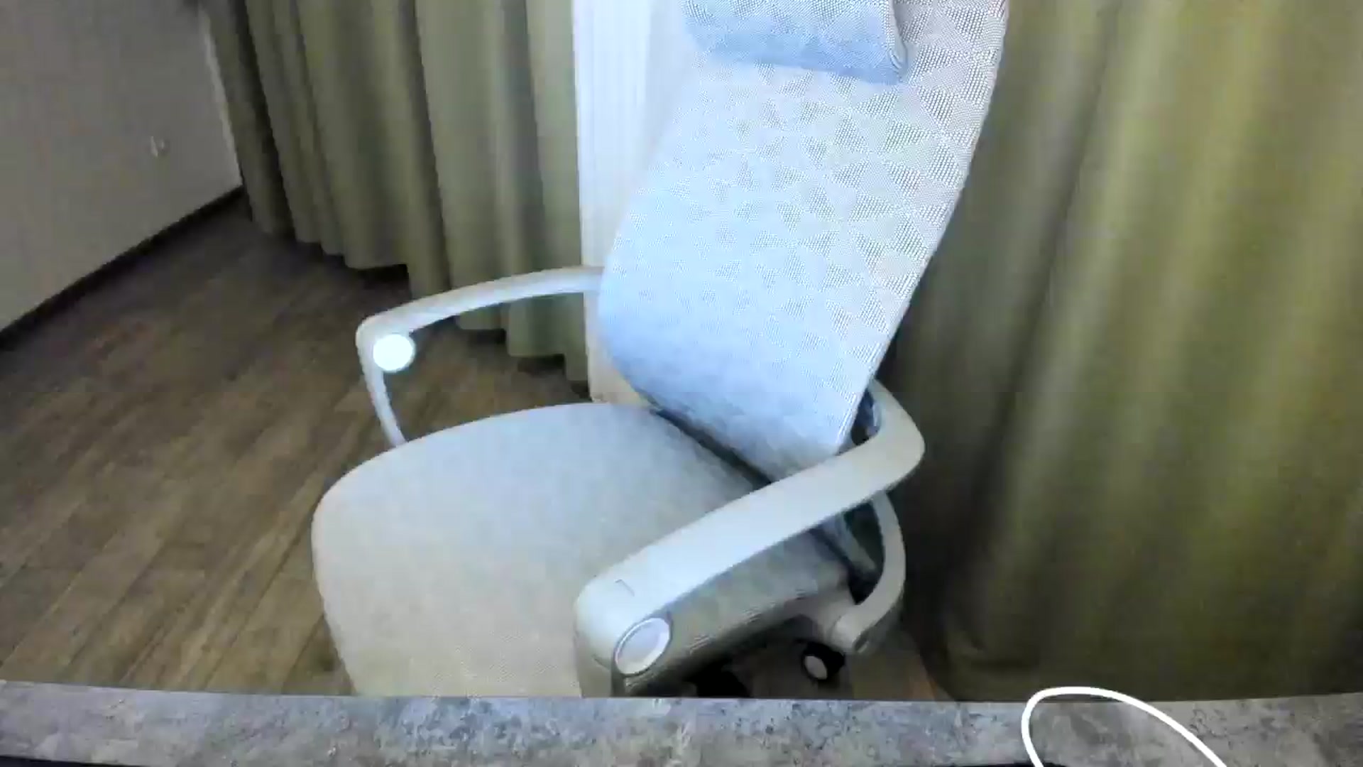 Gallery image thumbnail from Elfleurit's myfreecams stream on, 05/23/2024, 20:12 image 14 of 20