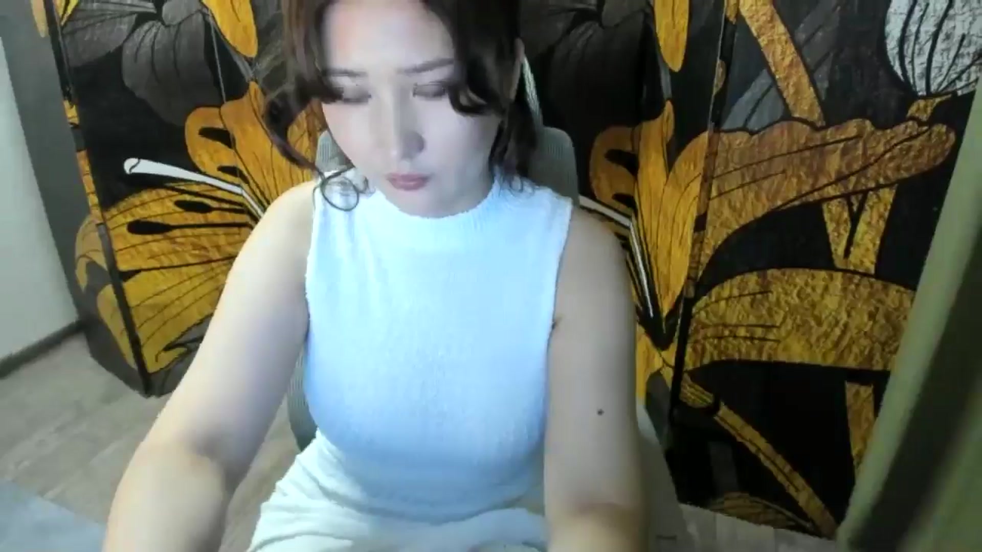 Gallery image thumbnail from Elfleurit's myfreecams stream on, 05/30/2024, 18:54 image 7 of 20