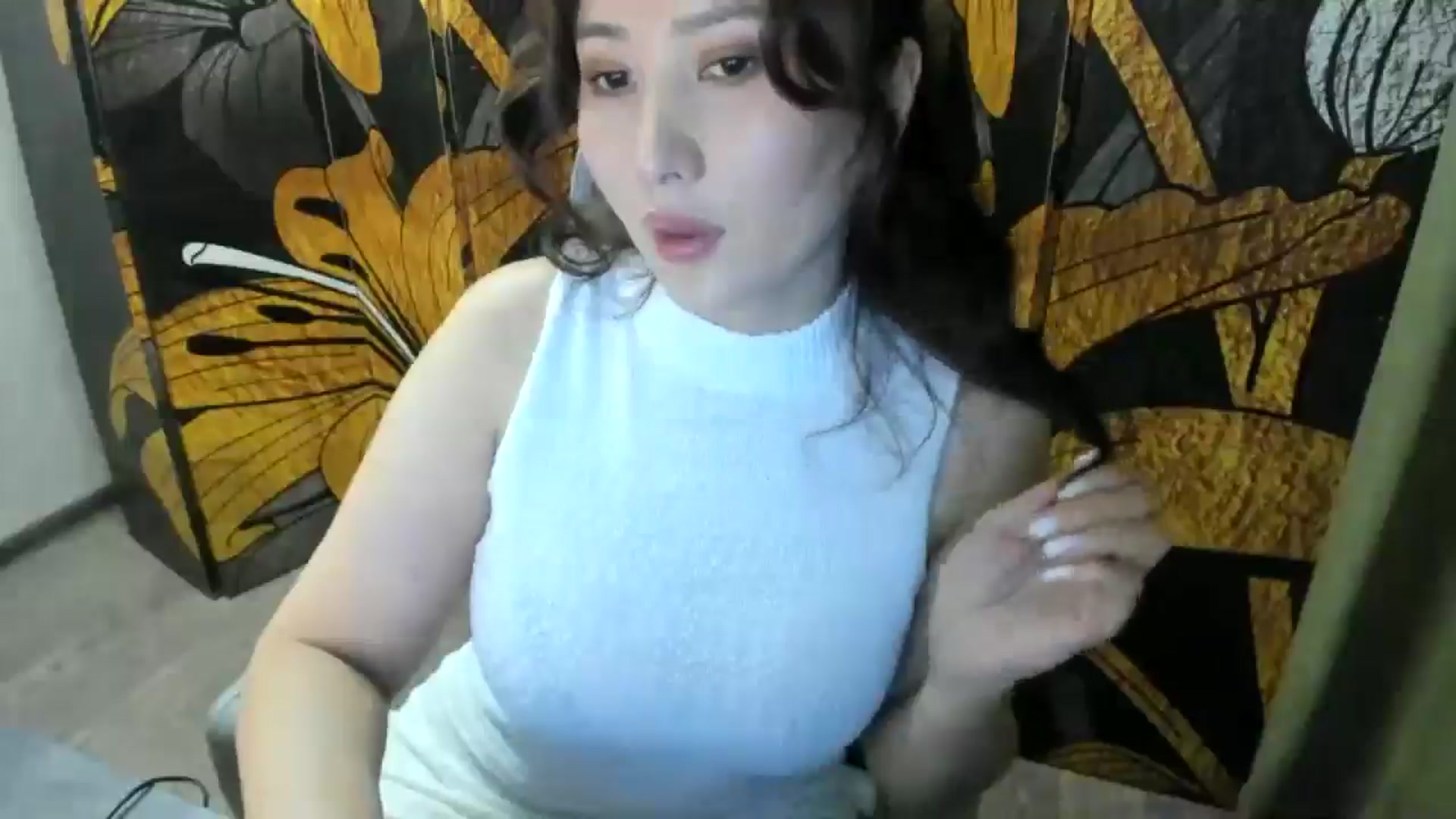 Gallery image thumbnail from Elfleurit's myfreecams stream on, 05/30/2024, 18:54 image 13 of 20