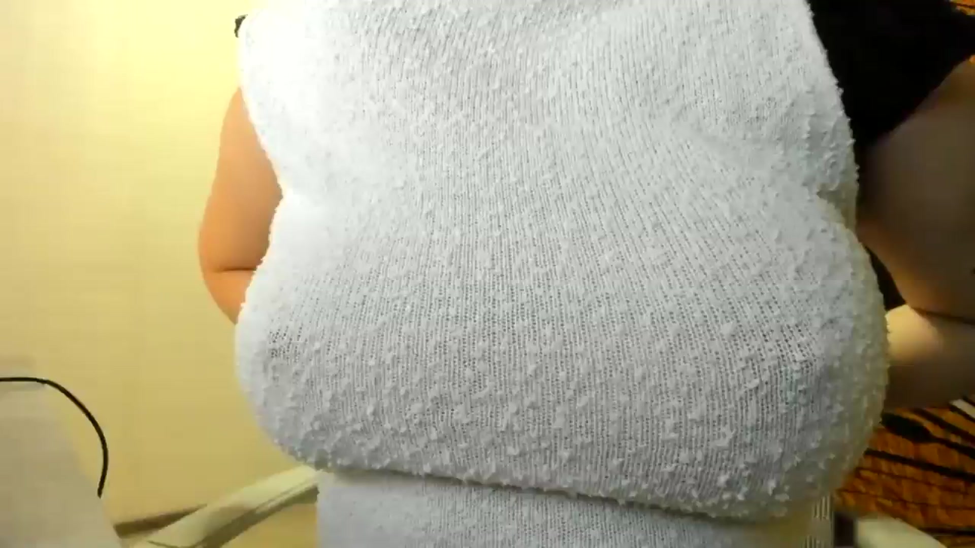 Gallery image thumbnail from Elfleurit's myfreecams stream on, 05/30/2024, 18:54 image 19 of 20