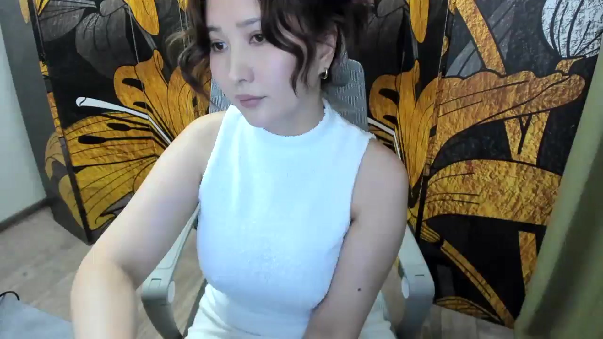 Gallery image thumbnail from Elfleurit's myfreecams stream on, 05/30/2024, 20:40 image 17 of 20