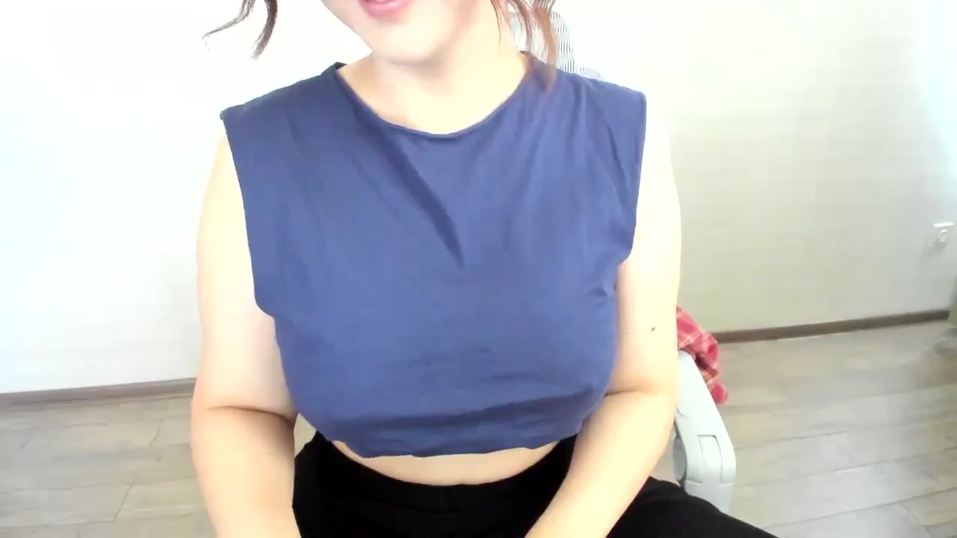Gallery image thumbnail from Elfleurit's myfreecams stream on, 06/06/2024, 05:23 image 16 of 20
