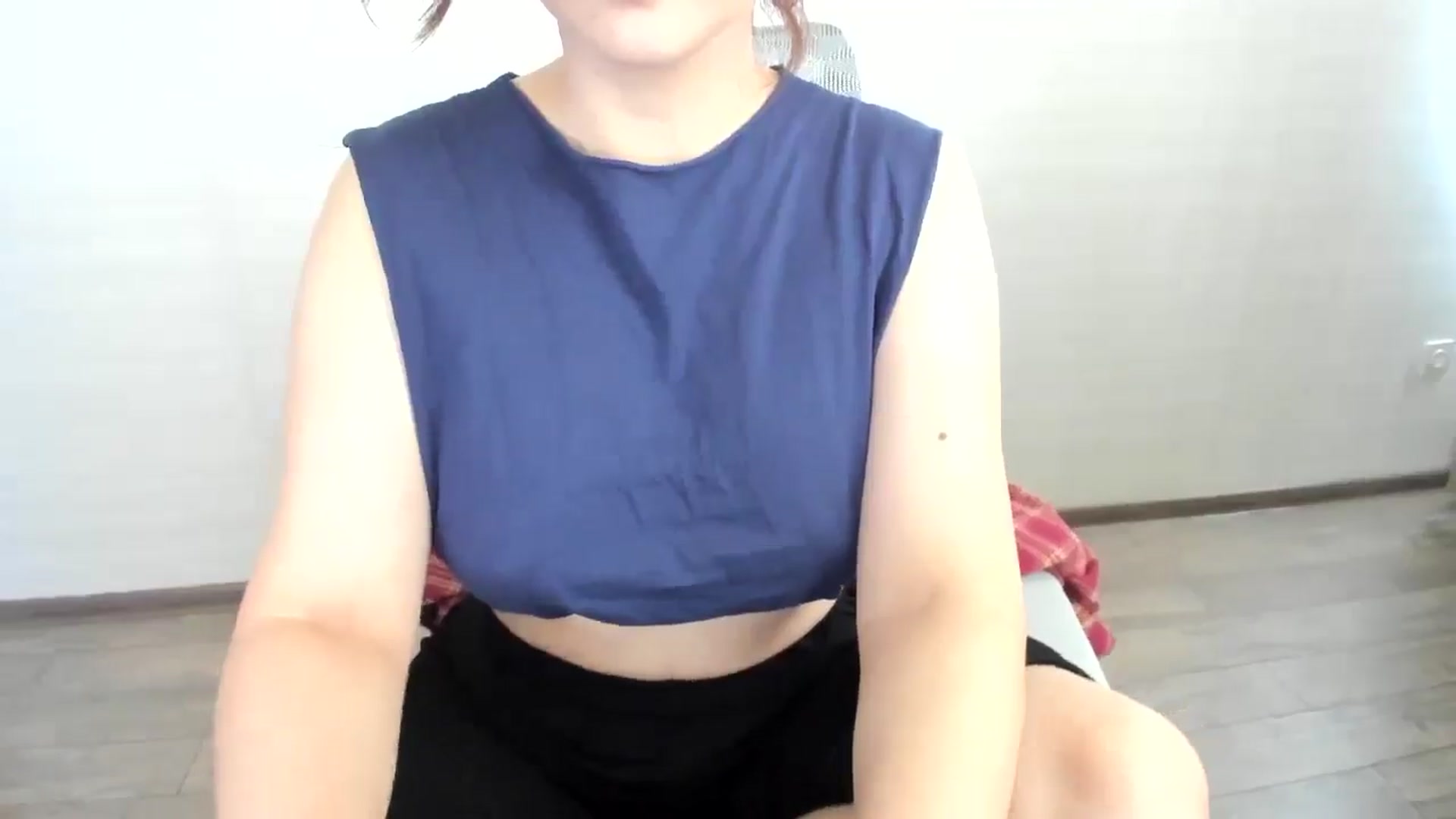 Gallery image thumbnail from Elfleurit's myfreecams stream on, 06/06/2024, 05:23 image 7 of 20