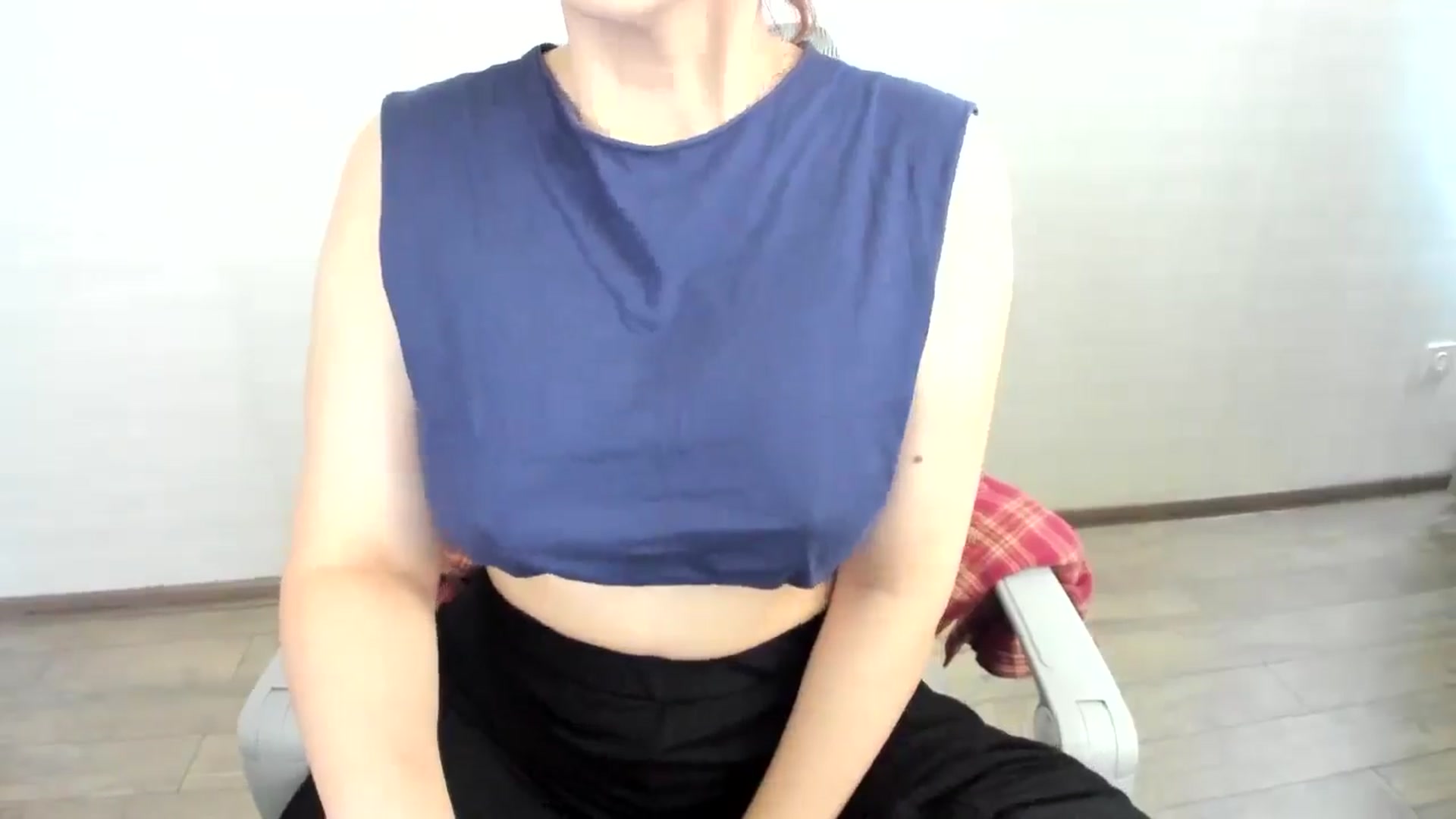 Gallery image thumbnail from Elfleurit's myfreecams stream on, 06/06/2024, 05:23 image 3 of 20