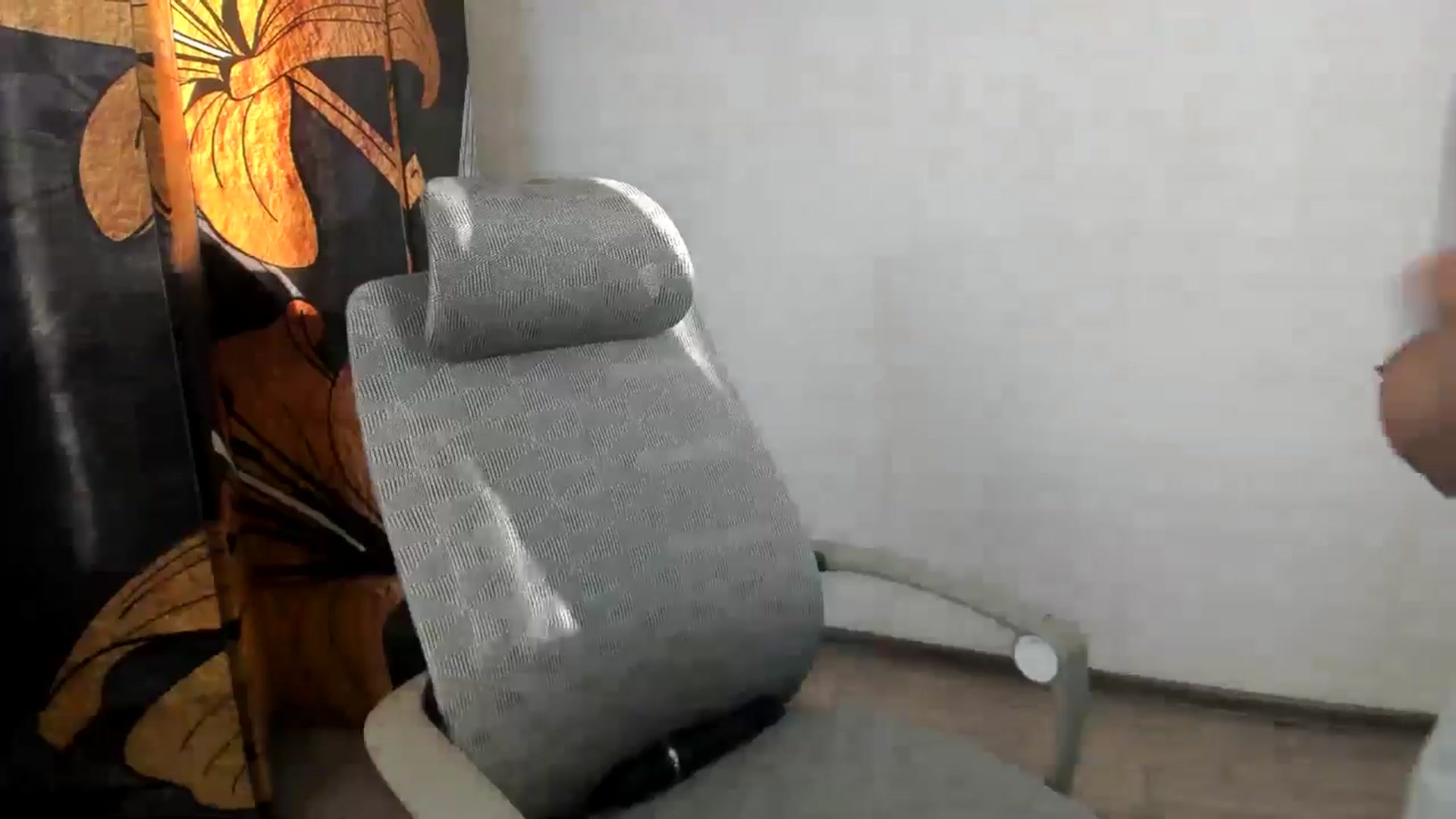 Gallery image thumbnail from Elfleurit's myfreecams stream on, 06/19/2024, 13:55 image 16 of 20