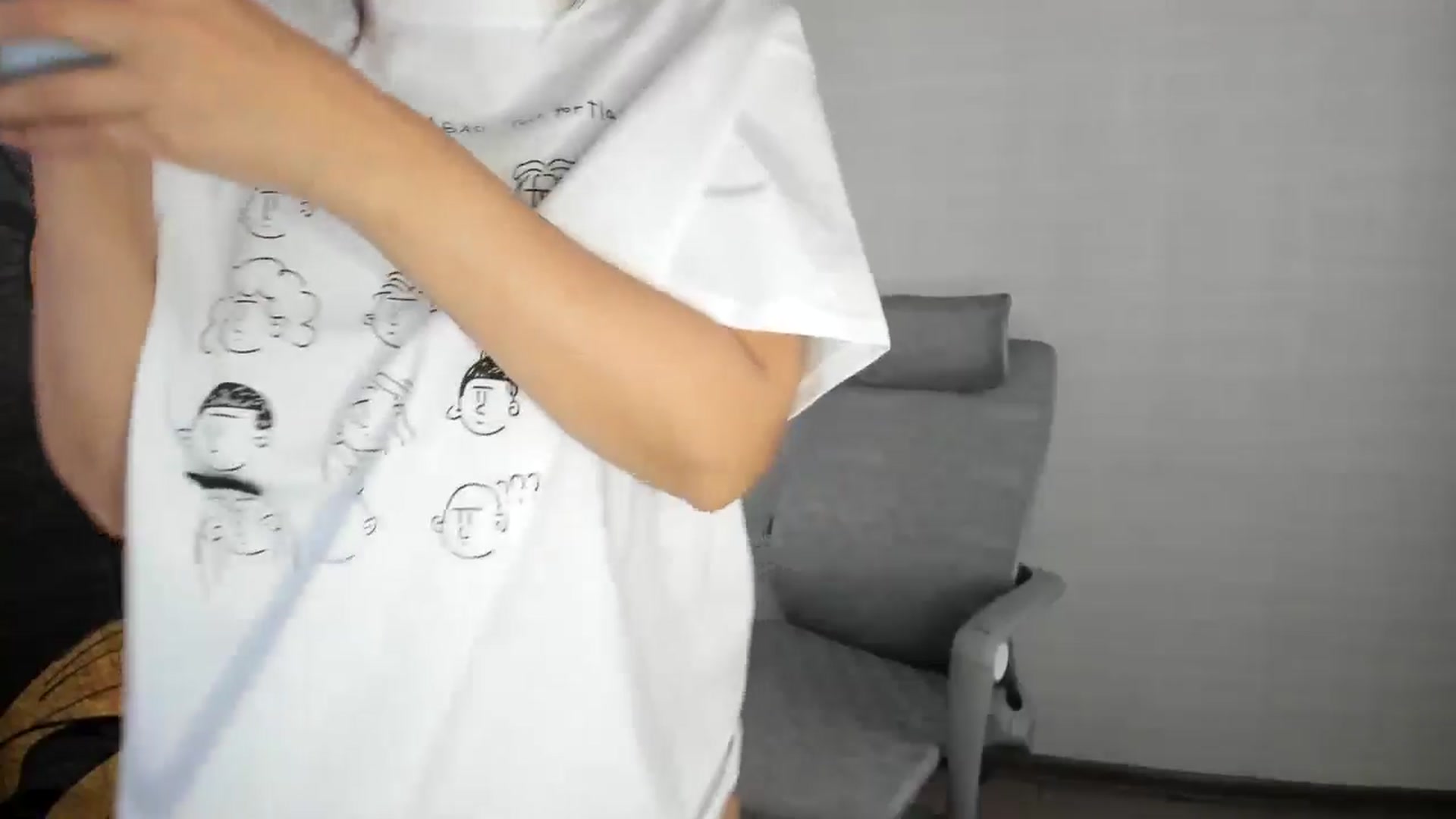Gallery image thumbnail from Elfleurit's myfreecams stream on, 06/19/2024, 15:01 image 10 of 20