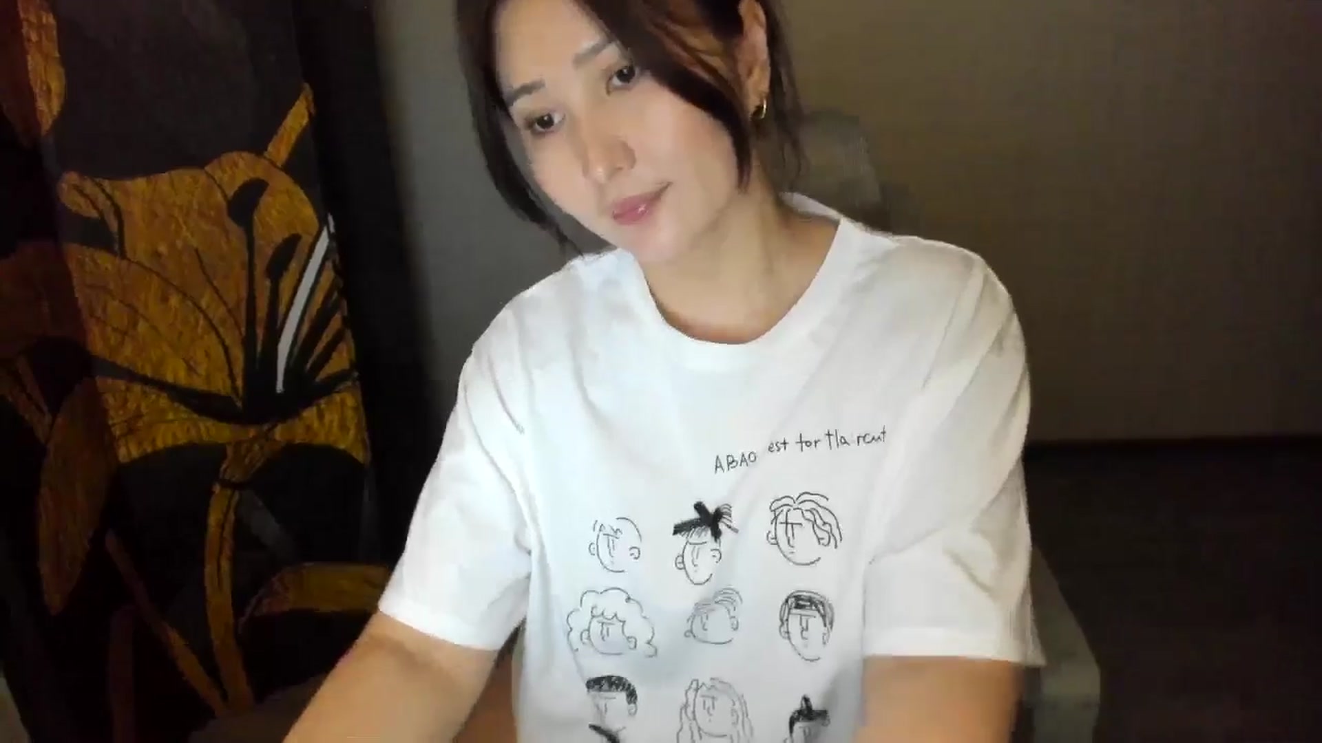 Gallery image thumbnail from Elfleurit's myfreecams stream on, 06/19/2024, 18:04 image 10 of 20