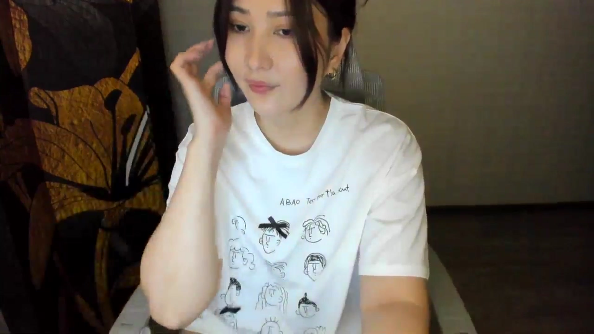 Gallery image thumbnail from Elfleurit's myfreecams stream on, 06/19/2024, 18:32 image 7 of 20