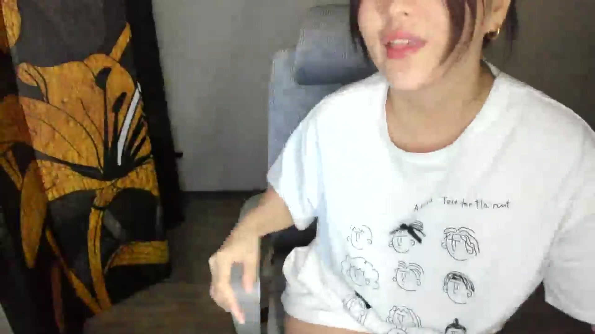 Gallery image thumbnail from Elfleurit's myfreecams stream on, 06/19/2024, 18:32 image 15 of 20