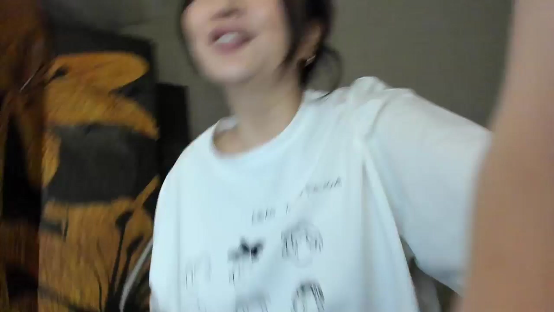 Gallery image thumbnail from Elfleurit's myfreecams stream on, 06/19/2024, 19:20 image 19 of 20