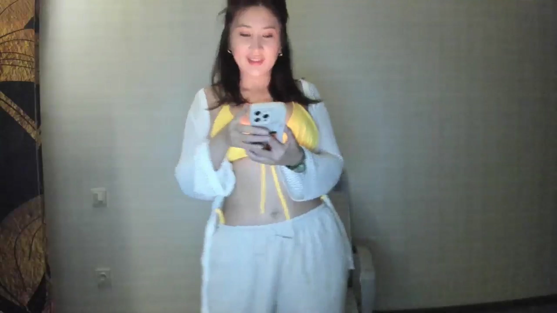 Gallery image thumbnail from Elfleurit's myfreecams stream on, 07/03/2024, 17:25 image 9 of 20