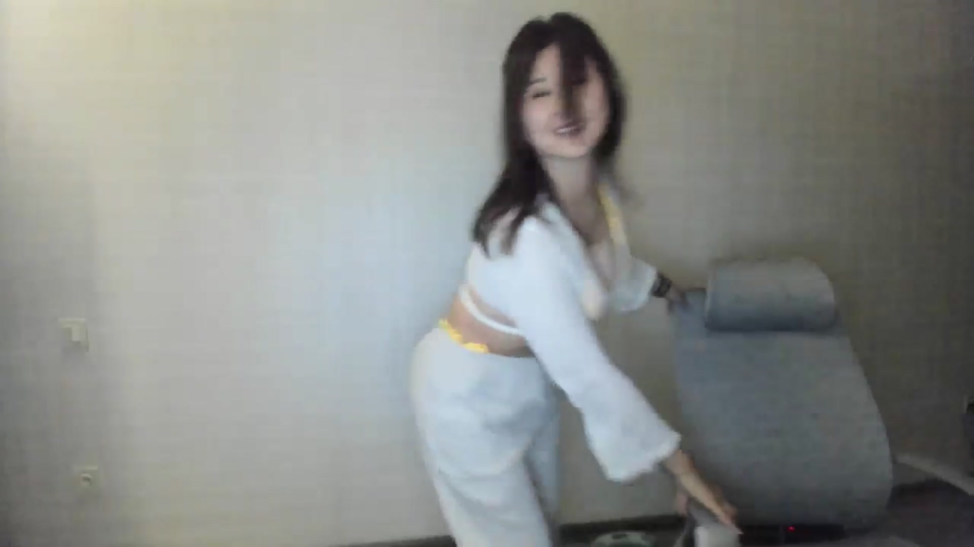 Gallery image thumbnail from Elfleurit's myfreecams stream on, 07/03/2024, 17:43 image 17 of 20