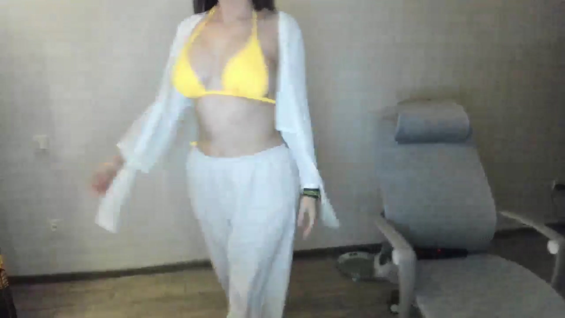 Gallery image thumbnail from Elfleurit's myfreecams stream on, 07/03/2024, 17:43 image 15 of 20
