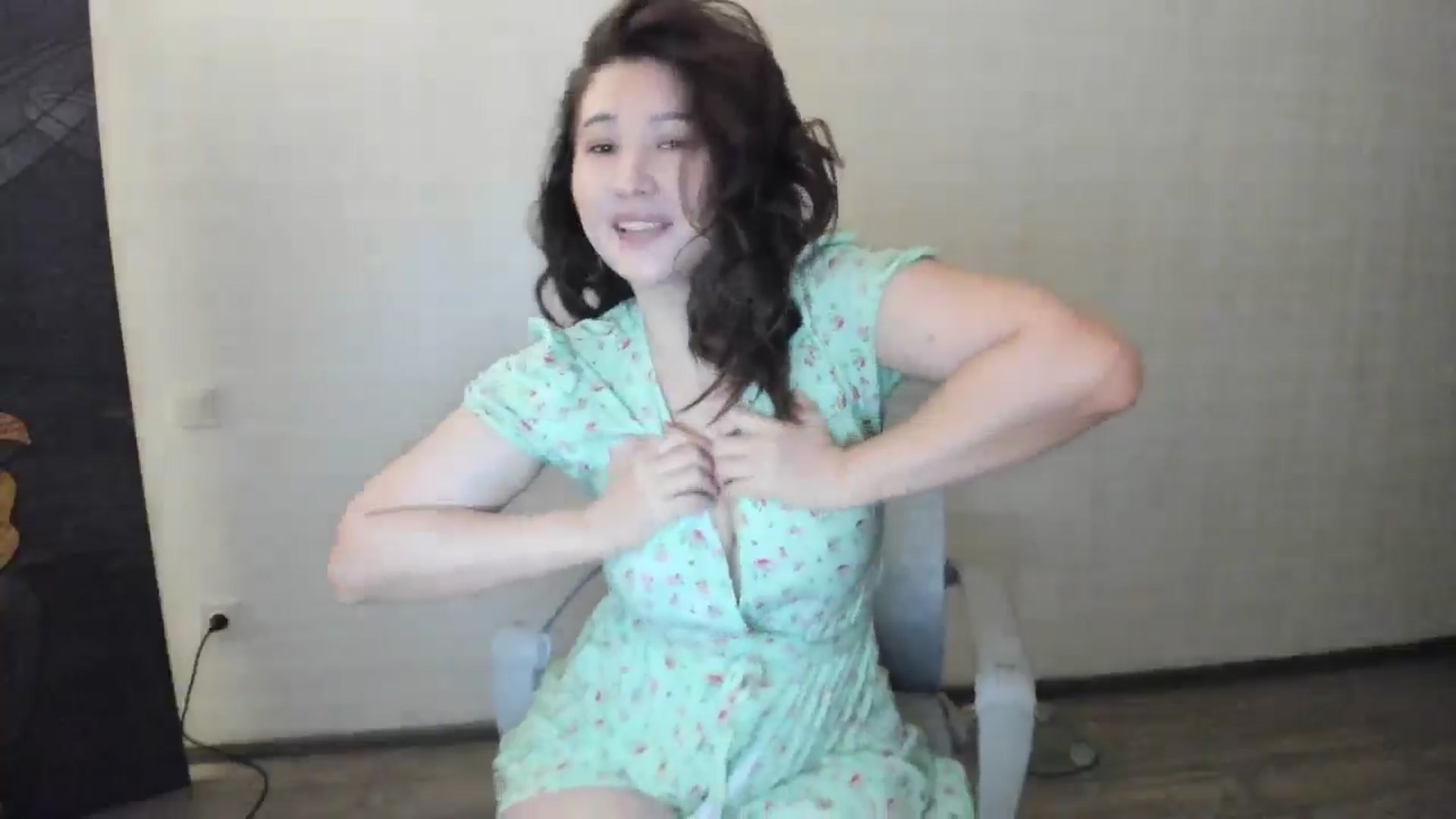 Gallery image thumbnail from Elfleurit's myfreecams stream on, 07/05/2024, 20:07 image 10 of 20