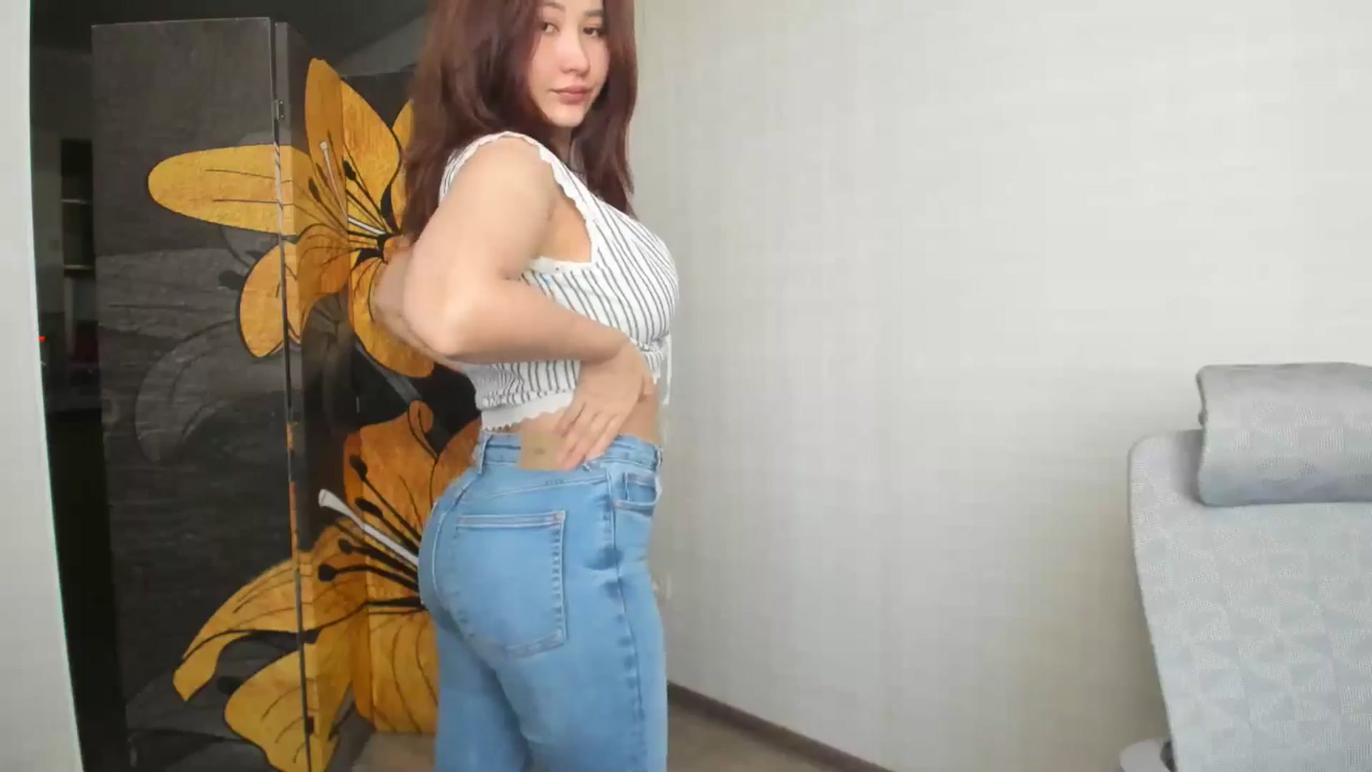 Gallery image thumbnail from Elfleurit's myfreecams stream on, 07/14/2024, 24:37 image 13 of 20