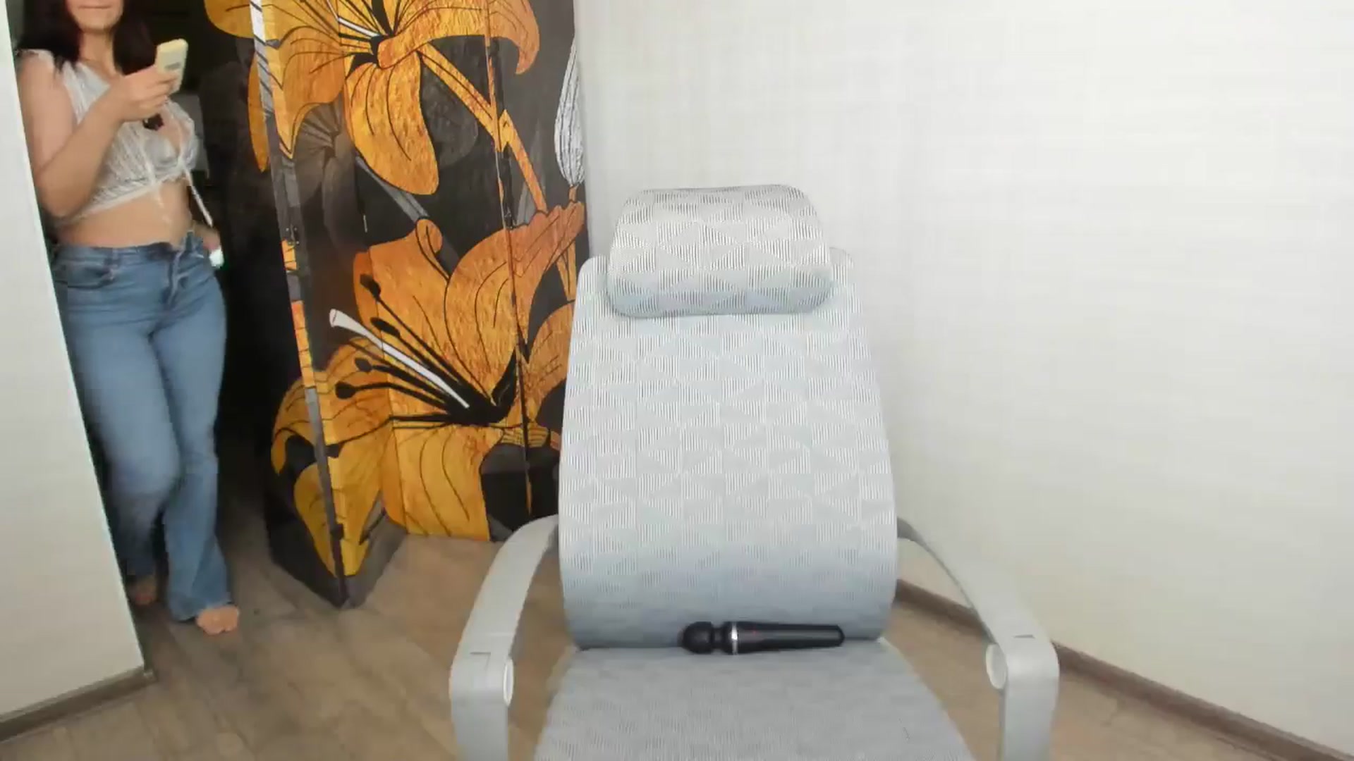 Gallery image thumbnail from Elfleurit's myfreecams stream on, 07/14/2024, 24:37 image 11 of 20