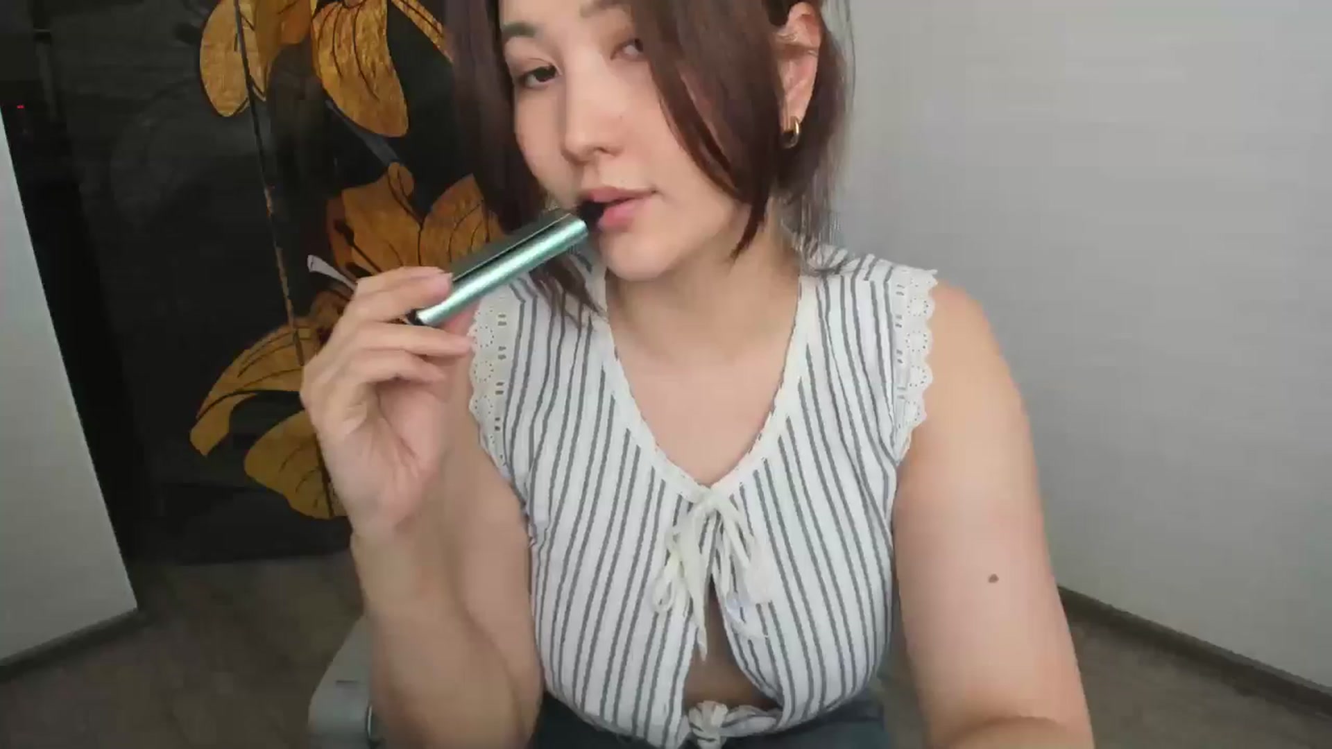 Gallery image thumbnail from Elfleurit's myfreecams stream on, 07/14/2024, 01:15 image 16 of 20