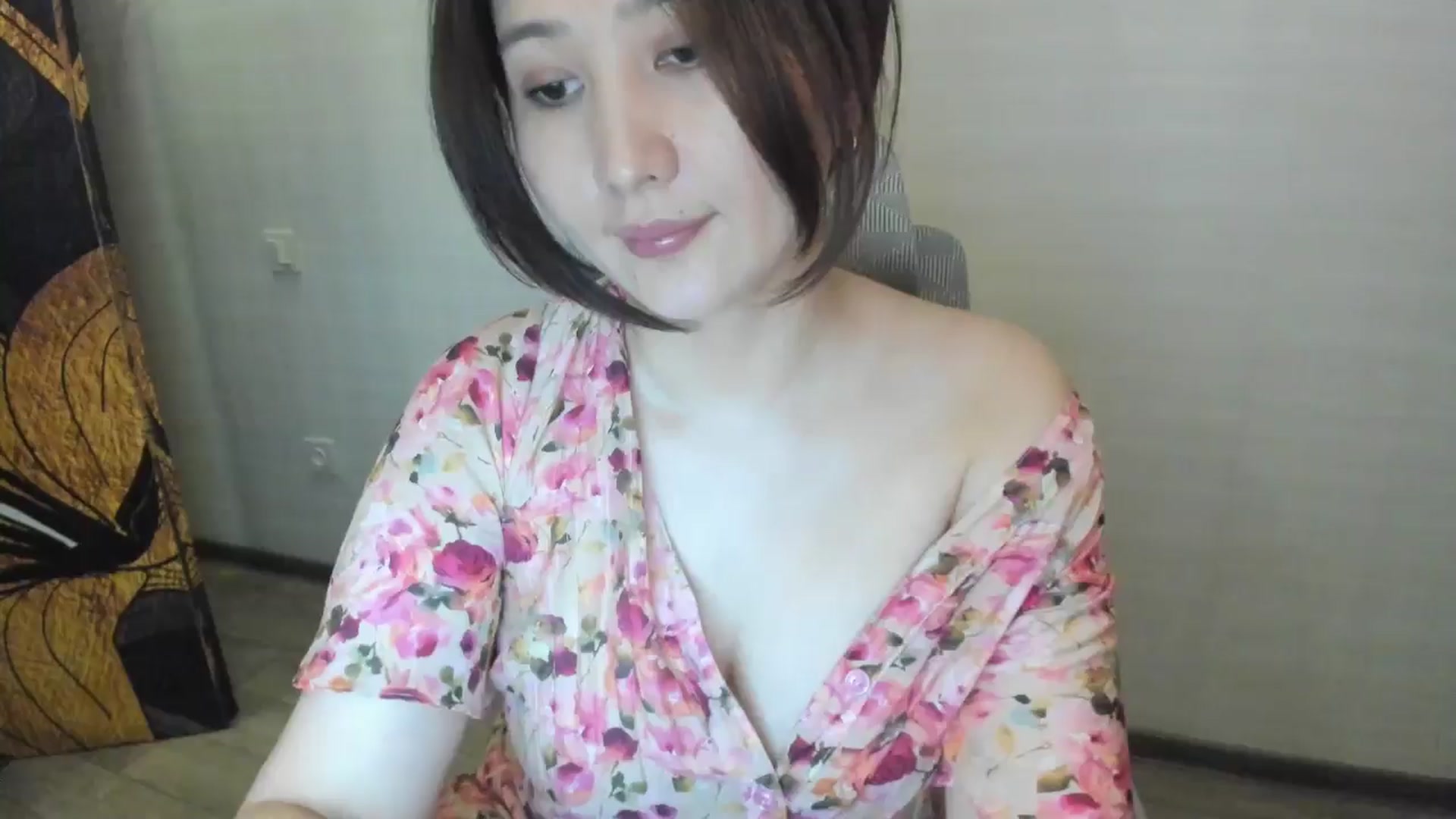 Gallery image thumbnail from Elfleurit's myfreecams stream on, 07/15/2024, 20:41 image 11 of 20