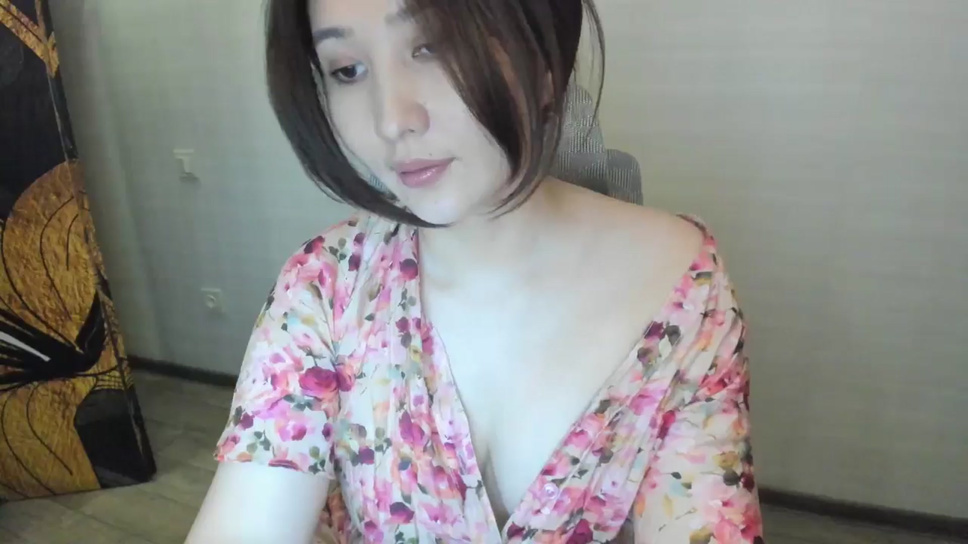 Gallery image thumbnail from Elfleurit's myfreecams stream on, 07/15/2024, 20:41 image 13 of 20
