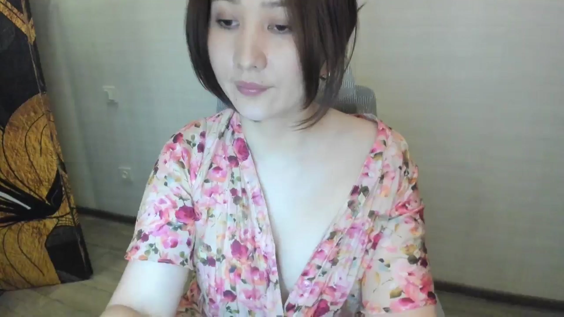 Gallery image thumbnail from Elfleurit's myfreecams stream on, 07/15/2024, 20:41 image 9 of 20