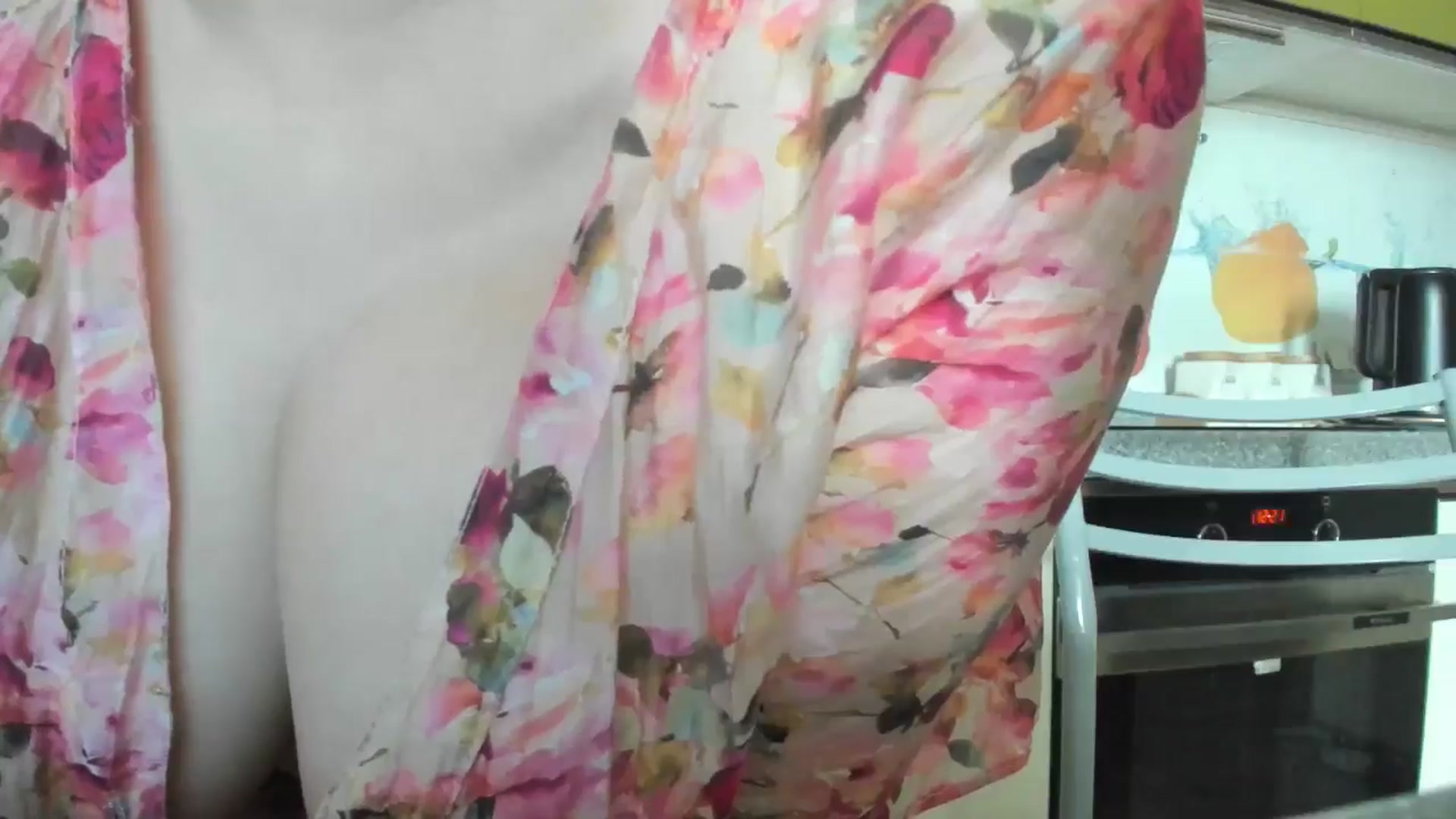 Gallery image thumbnail from Elfleurit's myfreecams stream on, 07/16/2024, 07:23 image 18 of 20