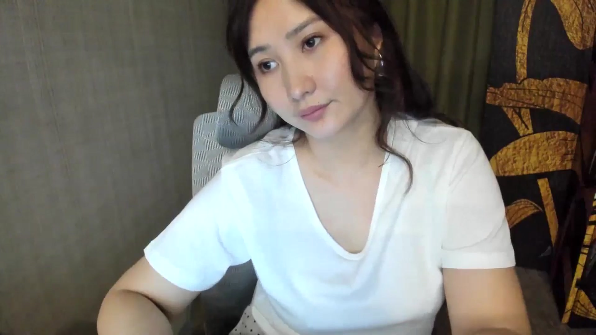 Gallery image thumbnail from Elfleurit's myfreecams stream on, 07/17/2024, 17:46 image 15 of 20