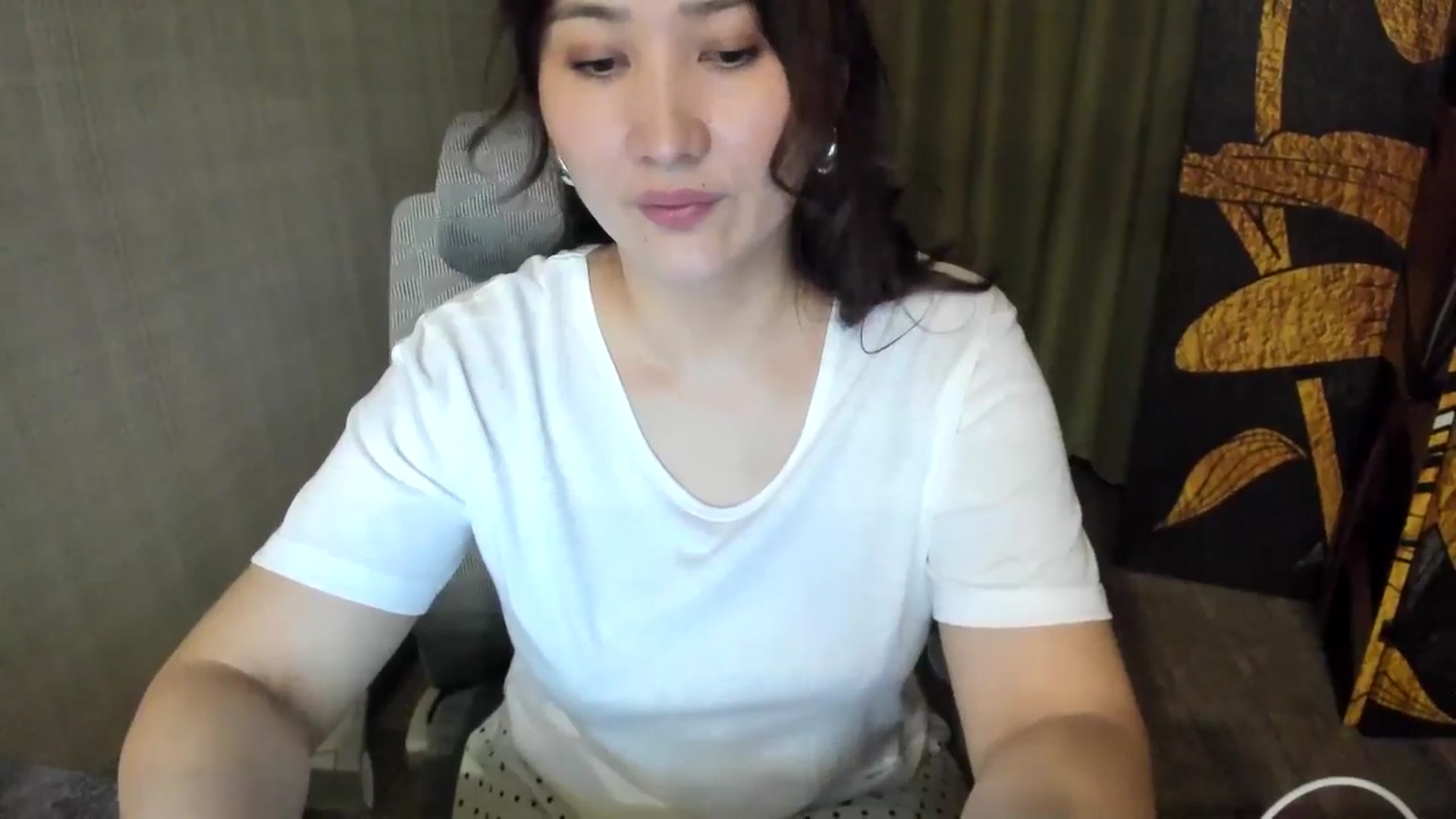 Gallery image thumbnail from Elfleurit's myfreecams stream on, 07/17/2024, 17:46 image 10 of 20