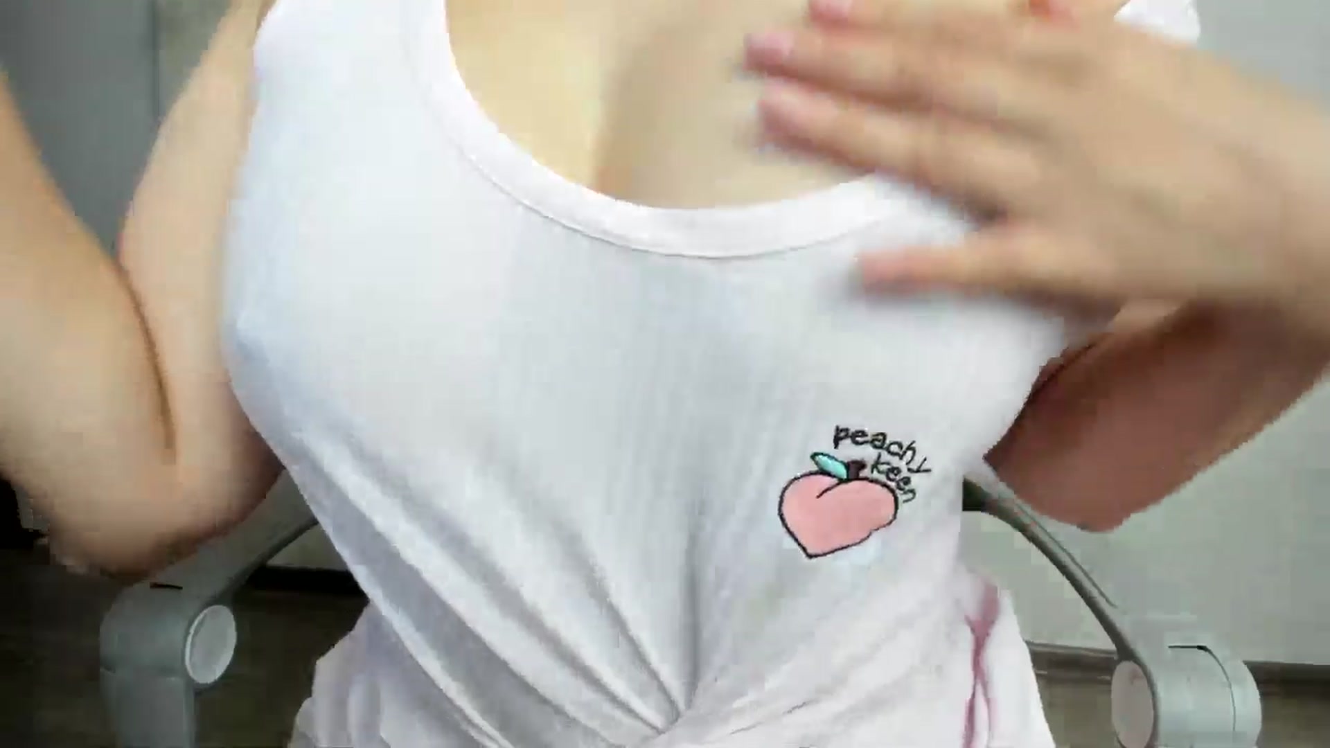 Gallery image thumbnail from Elfleurit's myfreecams stream on, 07/18/2024, 11:44 image 14 of 20