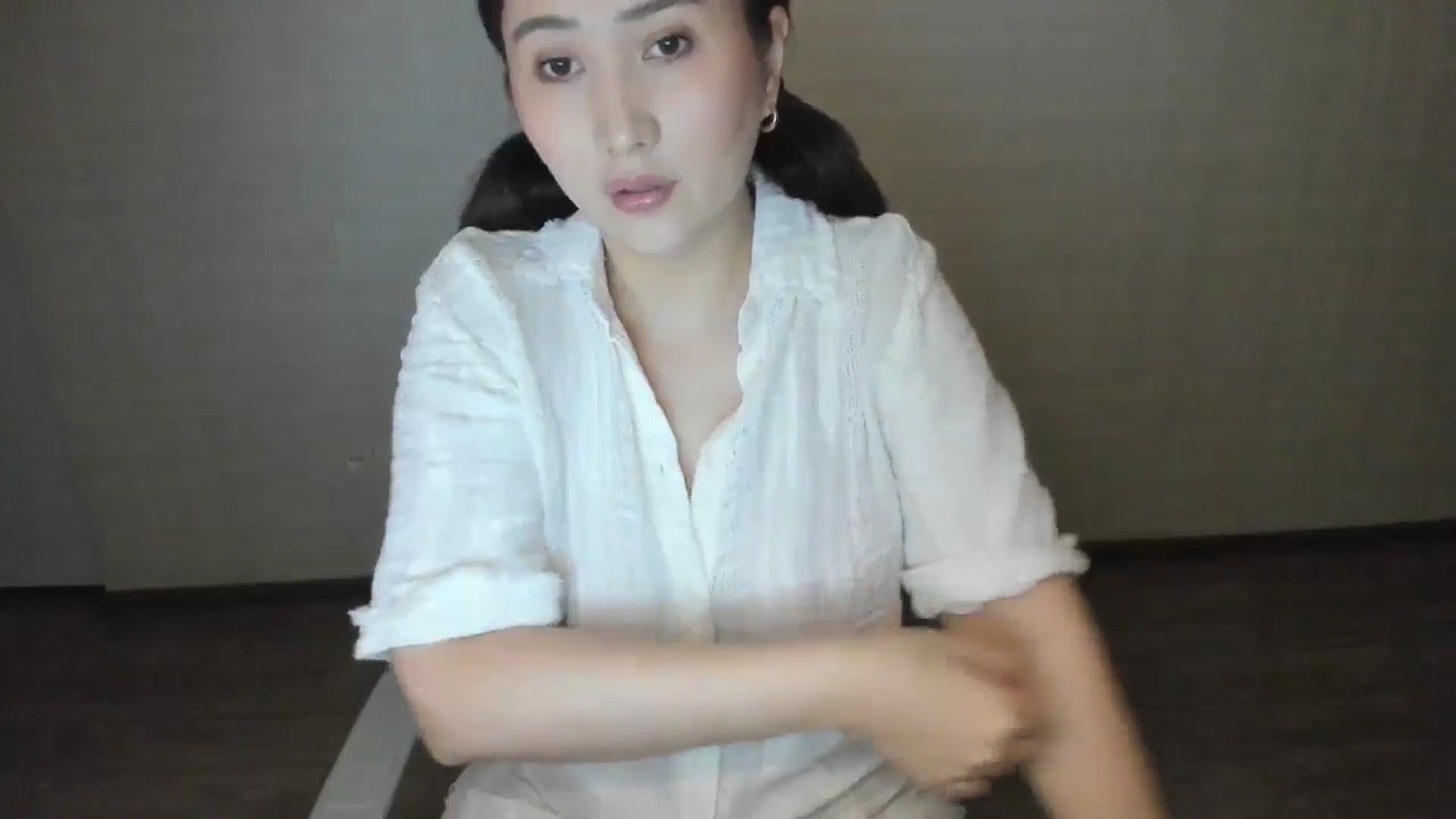 Gallery image thumbnail from Elfleurit's myfreecams stream on, 07/22/2024, 16:19 image 5 of 20