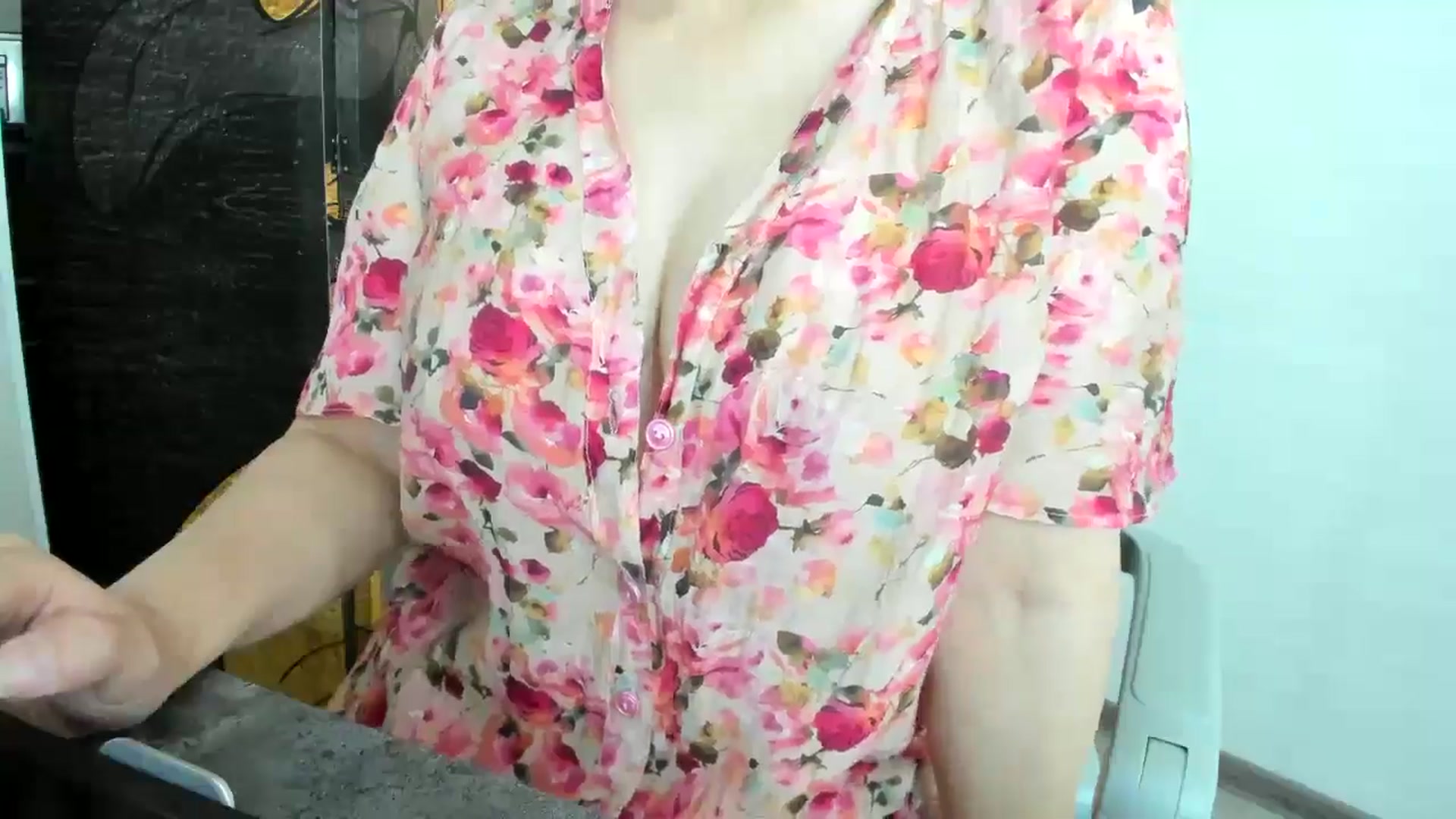 Gallery image thumbnail from Elfleurit's myfreecams stream on, 07/24/2024, 03:42 image 8 of 20