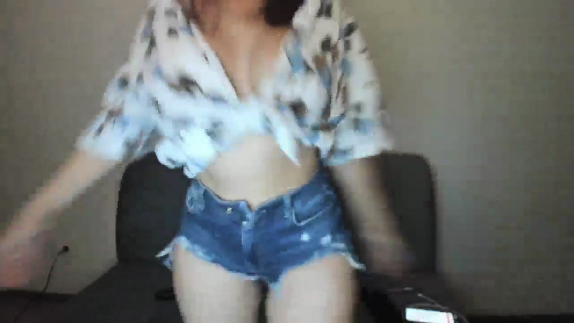 Gallery image thumbnail from Elfleurit's myfreecams stream on, 08/11/2024, 17:39 image 19 of 20