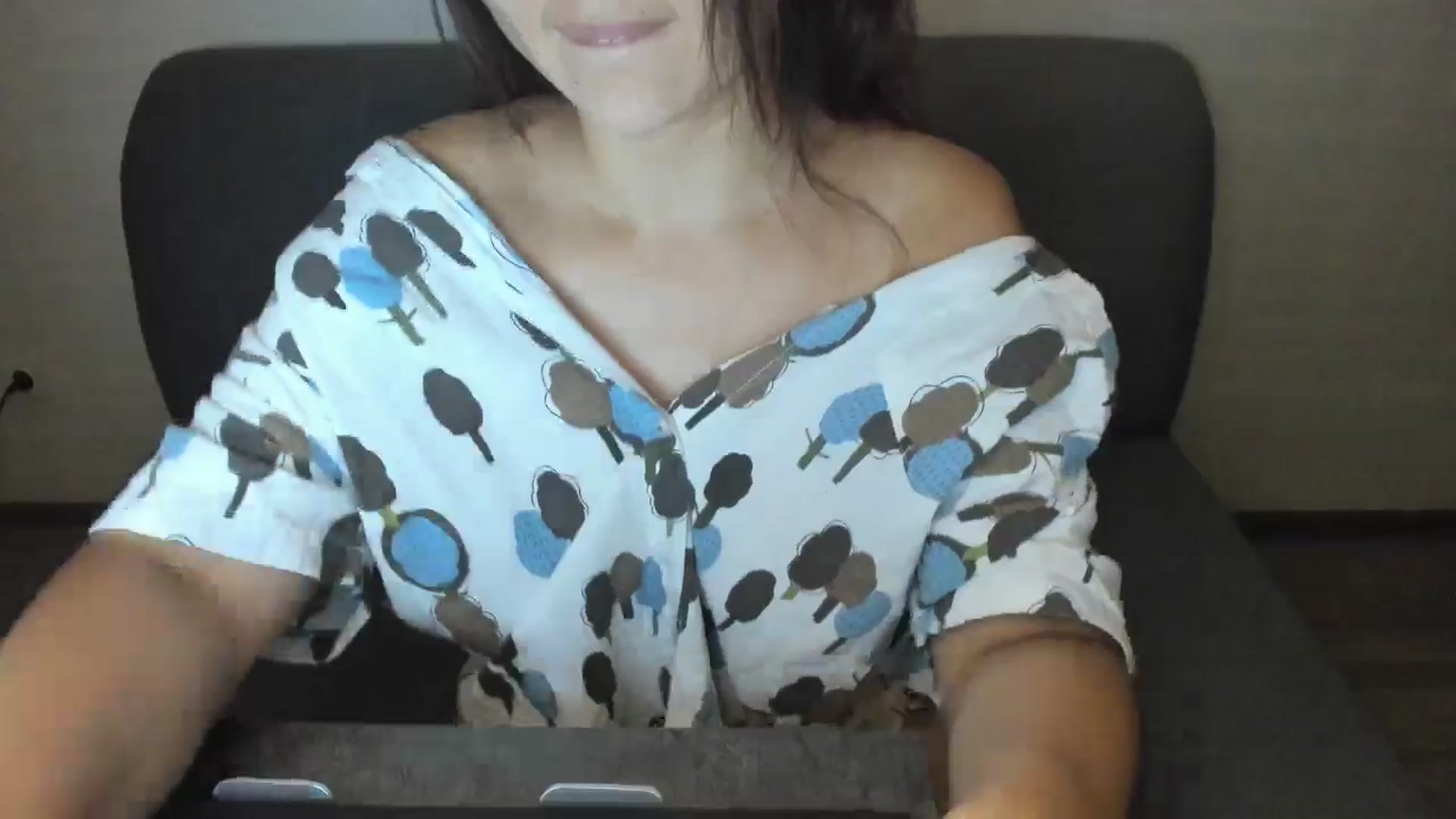 Gallery image thumbnail from Elfleurit's myfreecams stream on, 08/11/2024, 18:58 image 19 of 20