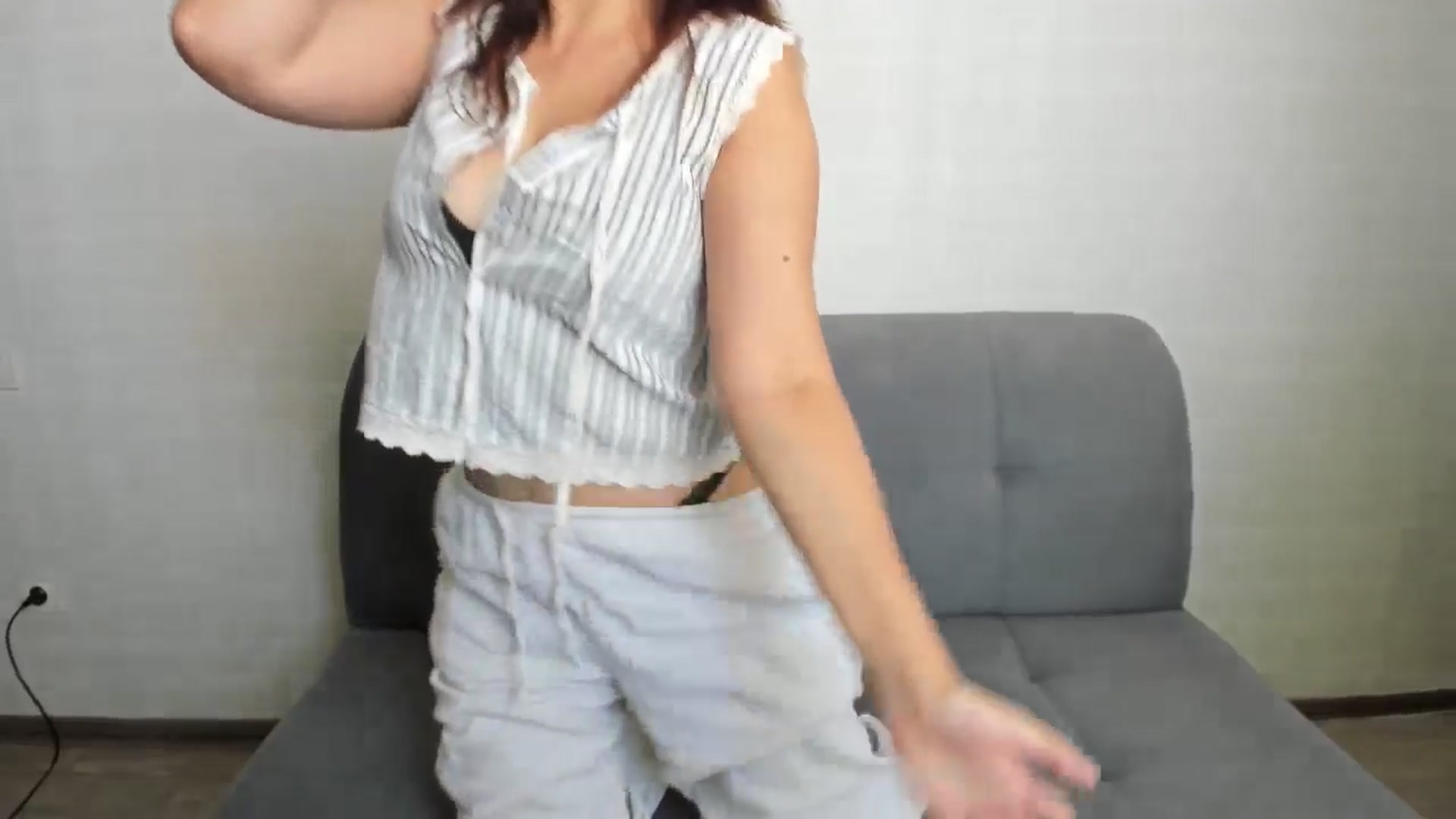 Gallery image thumbnail from Elfleurit's myfreecams stream on, 08/13/2024, 07:05 image 11 of 20