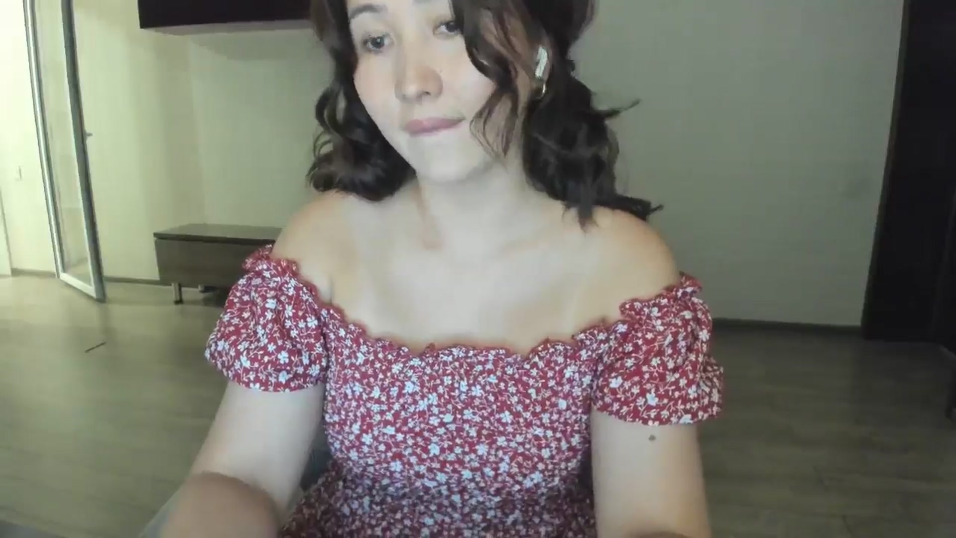 Gallery image thumbnail from Elfleurit's myfreecams stream on, 08/21/2024, 17:48 image 19 of 20