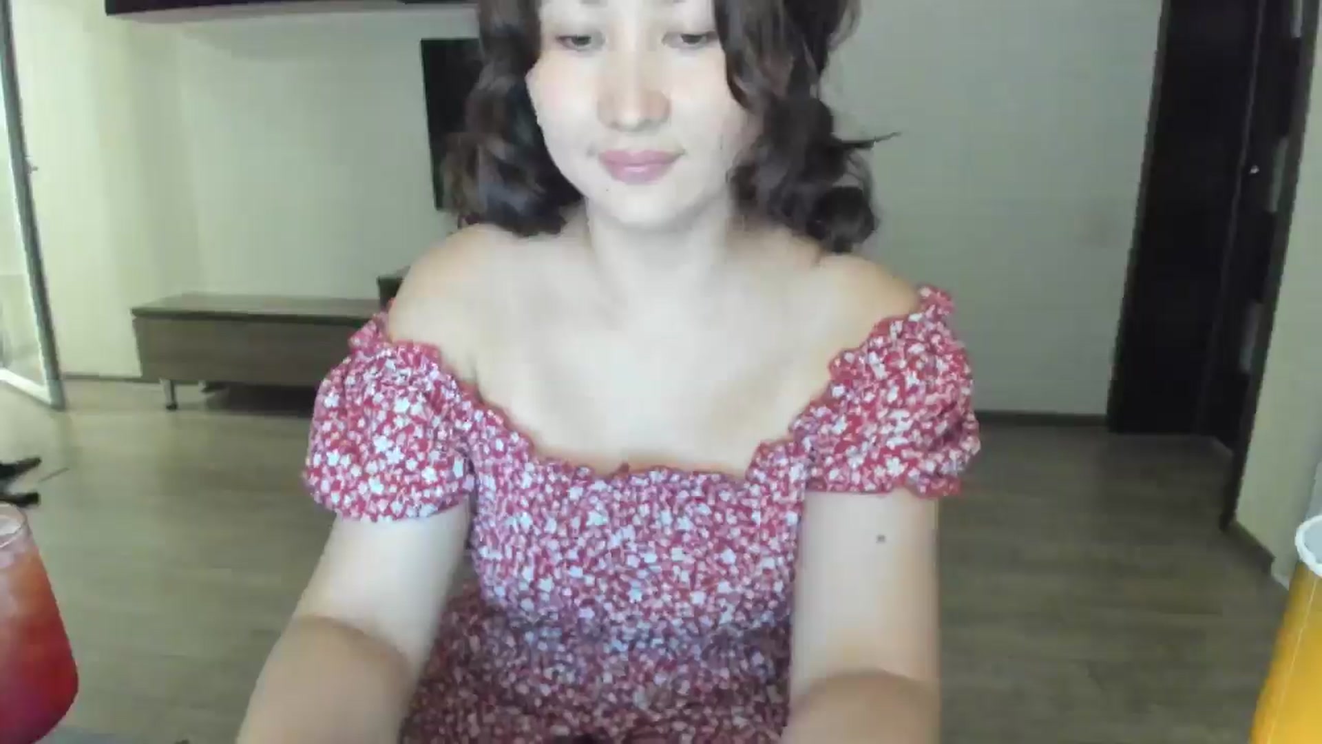 Gallery image thumbnail from Elfleurit's myfreecams stream on, 08/21/2024, 18:21 image 3 of 20