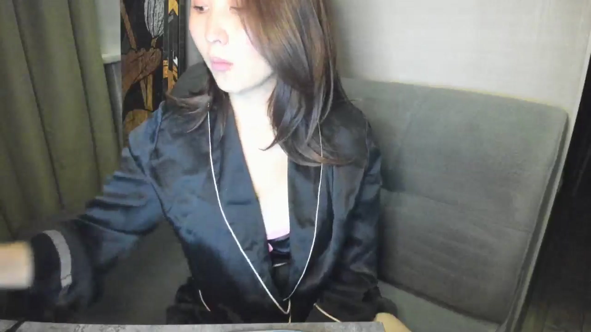 Gallery image thumbnail from Elfleurit's myfreecams stream on, 09/21/2024, 21:26 image 16 of 20