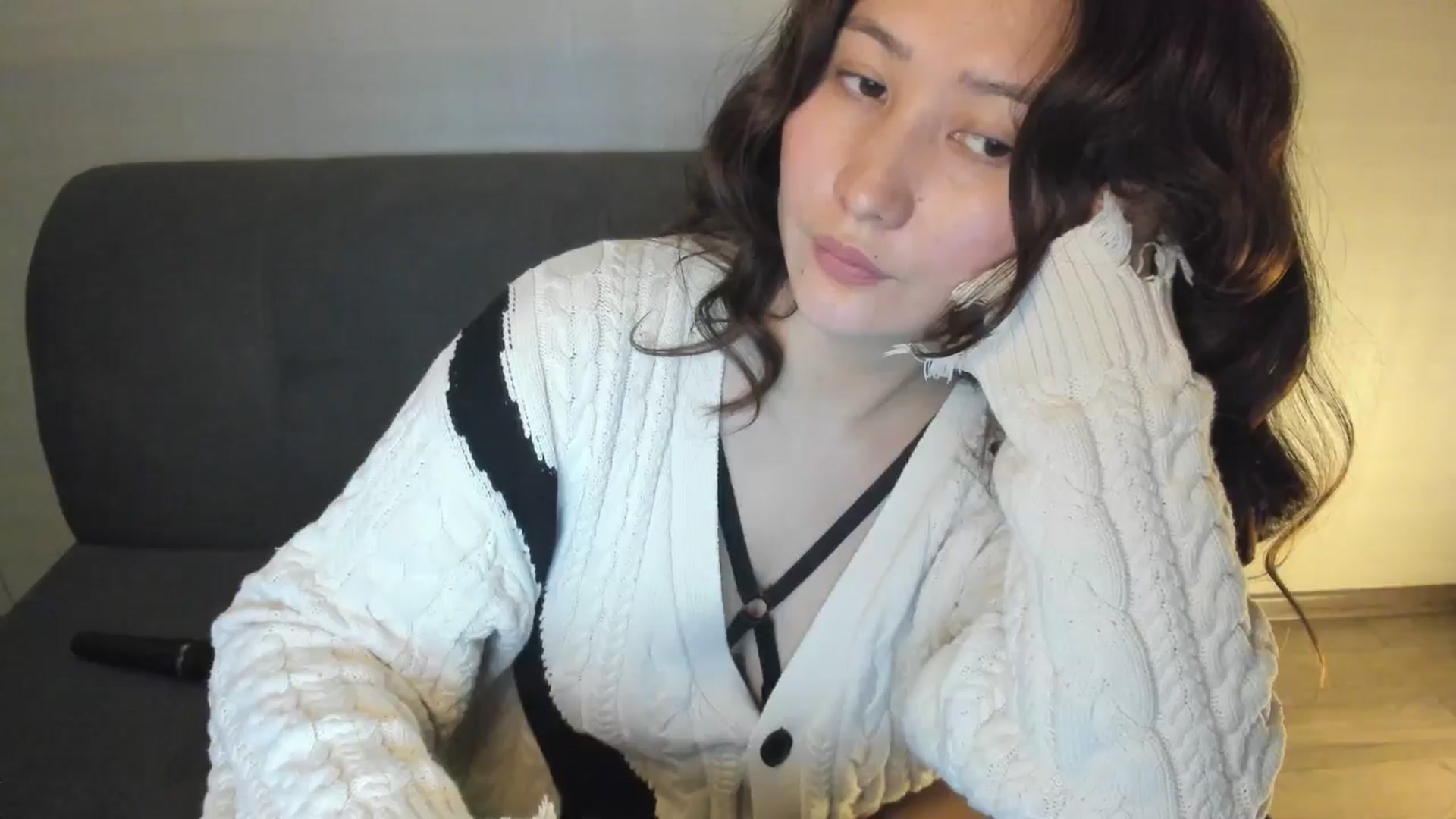 Gallery image thumbnail from Elfleurit's myfreecams stream on, 09/29/2024, 22:07 image 4 of 20