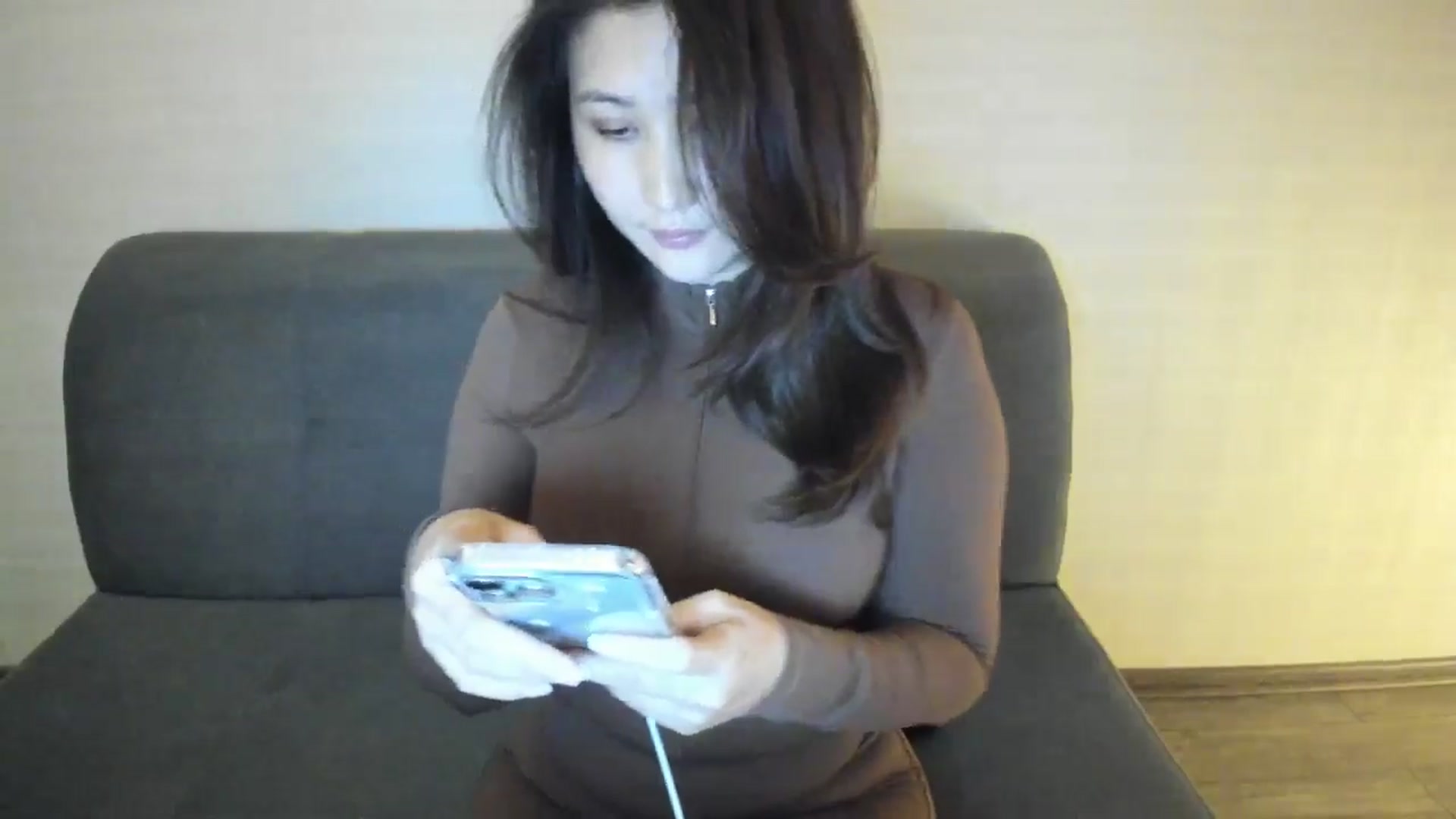 Gallery image thumbnail from Elfleurit's myfreecams stream on, 10/16/2024, 19:57 image 18 of 20