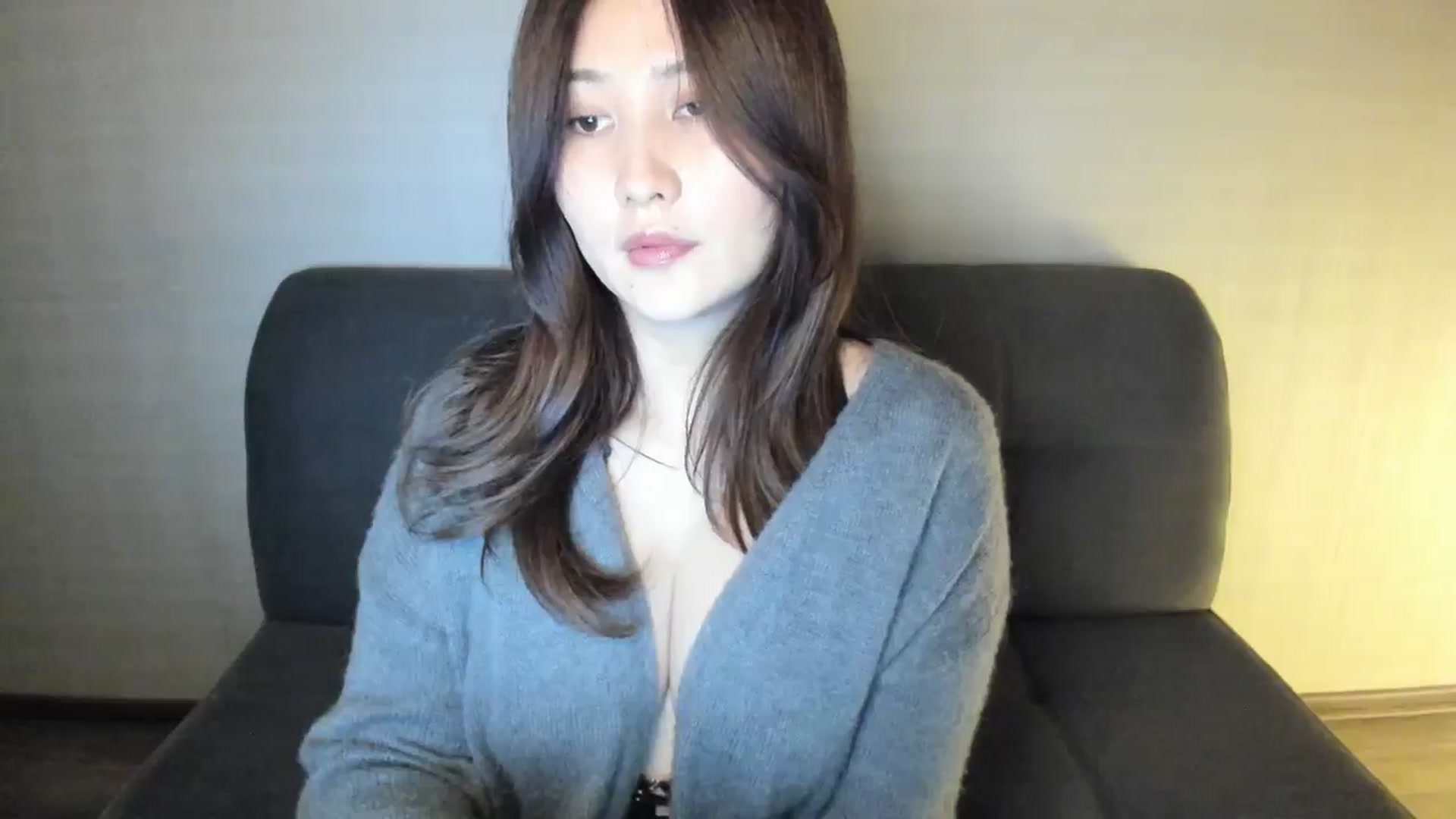 Gallery image thumbnail from Elfleurit's myfreecams stream on, 10/20/2024, 18:57 image 15 of 20