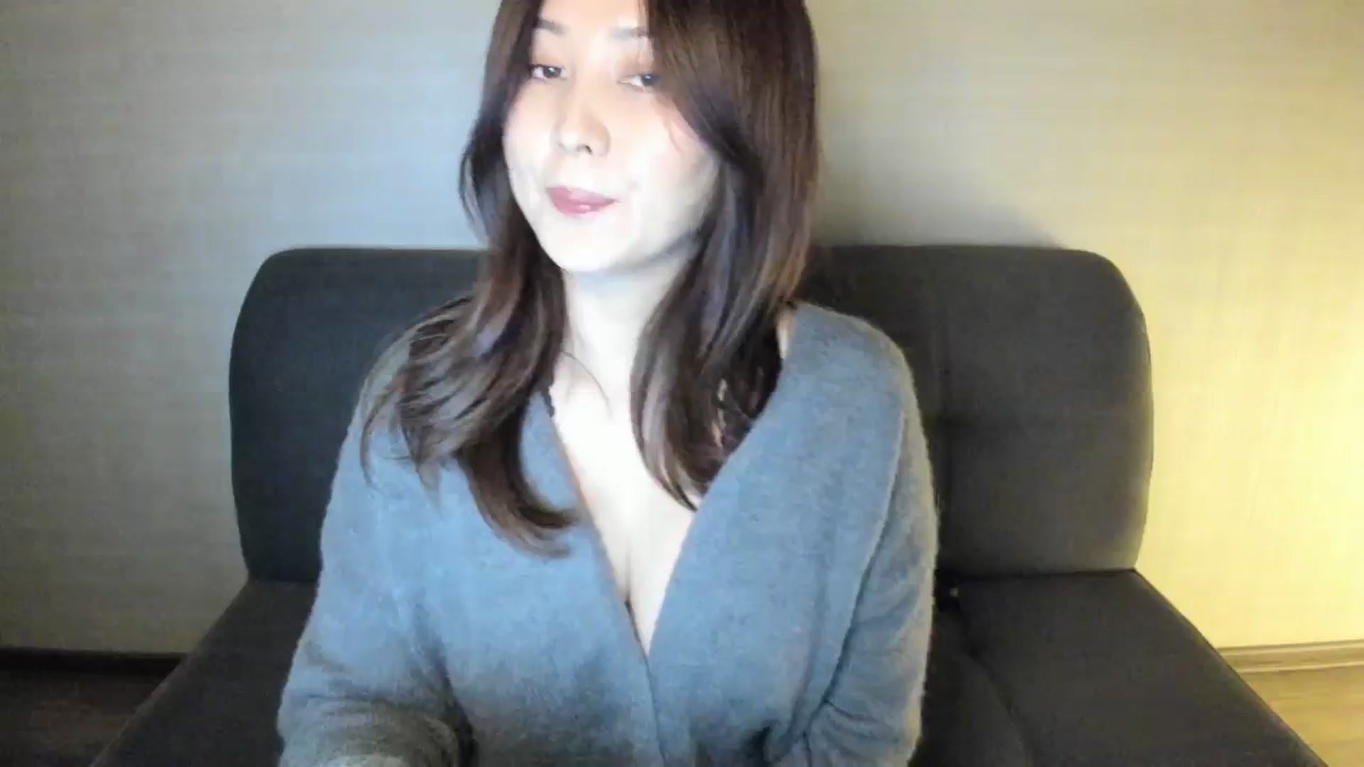 Gallery image thumbnail from Elfleurit's myfreecams stream on, 10/20/2024, 18:57 image 10 of 20
