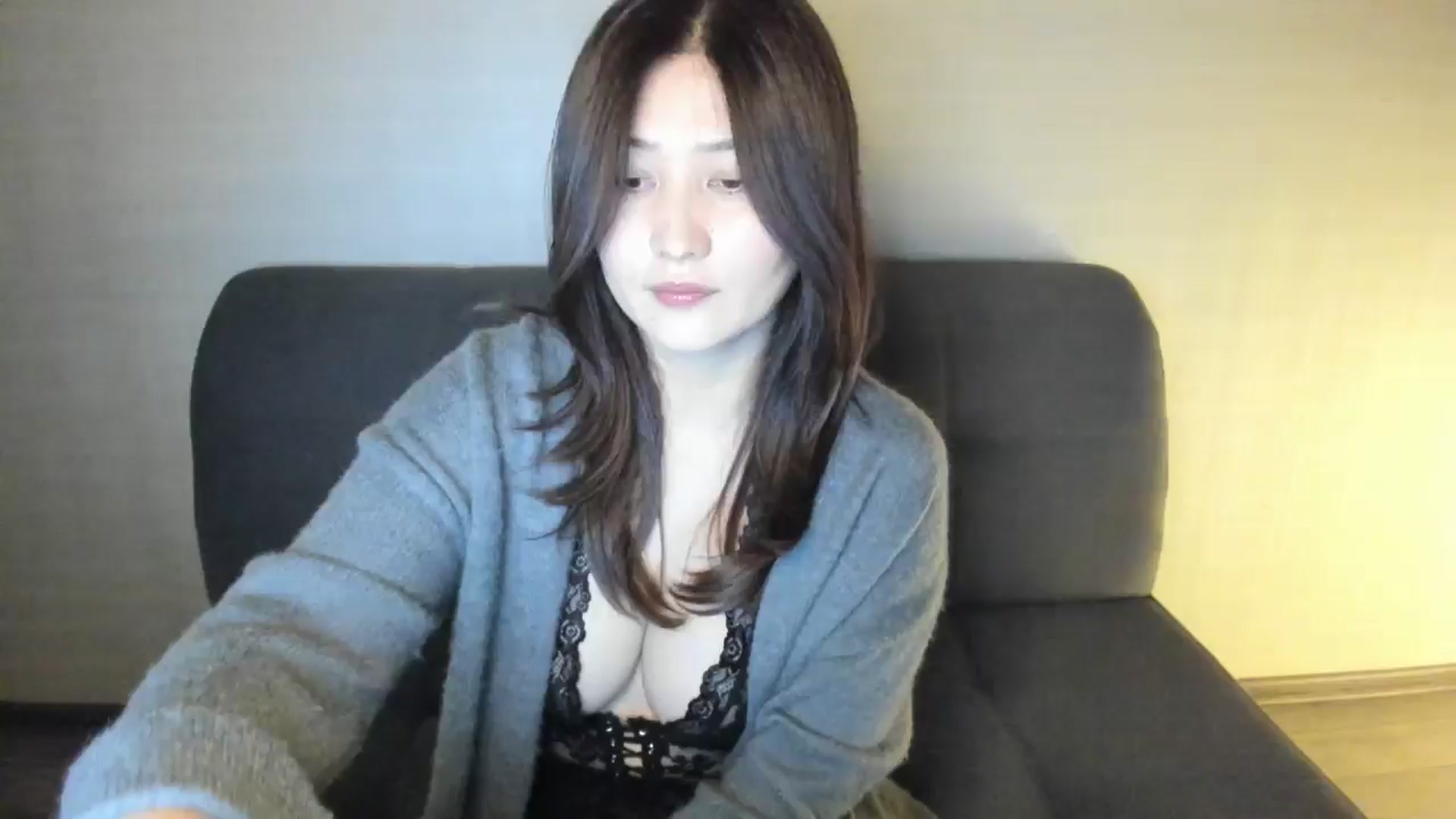 Gallery image thumbnail from Elfleurit's myfreecams stream on, 10/20/2024, 20:32 image 1 of 20