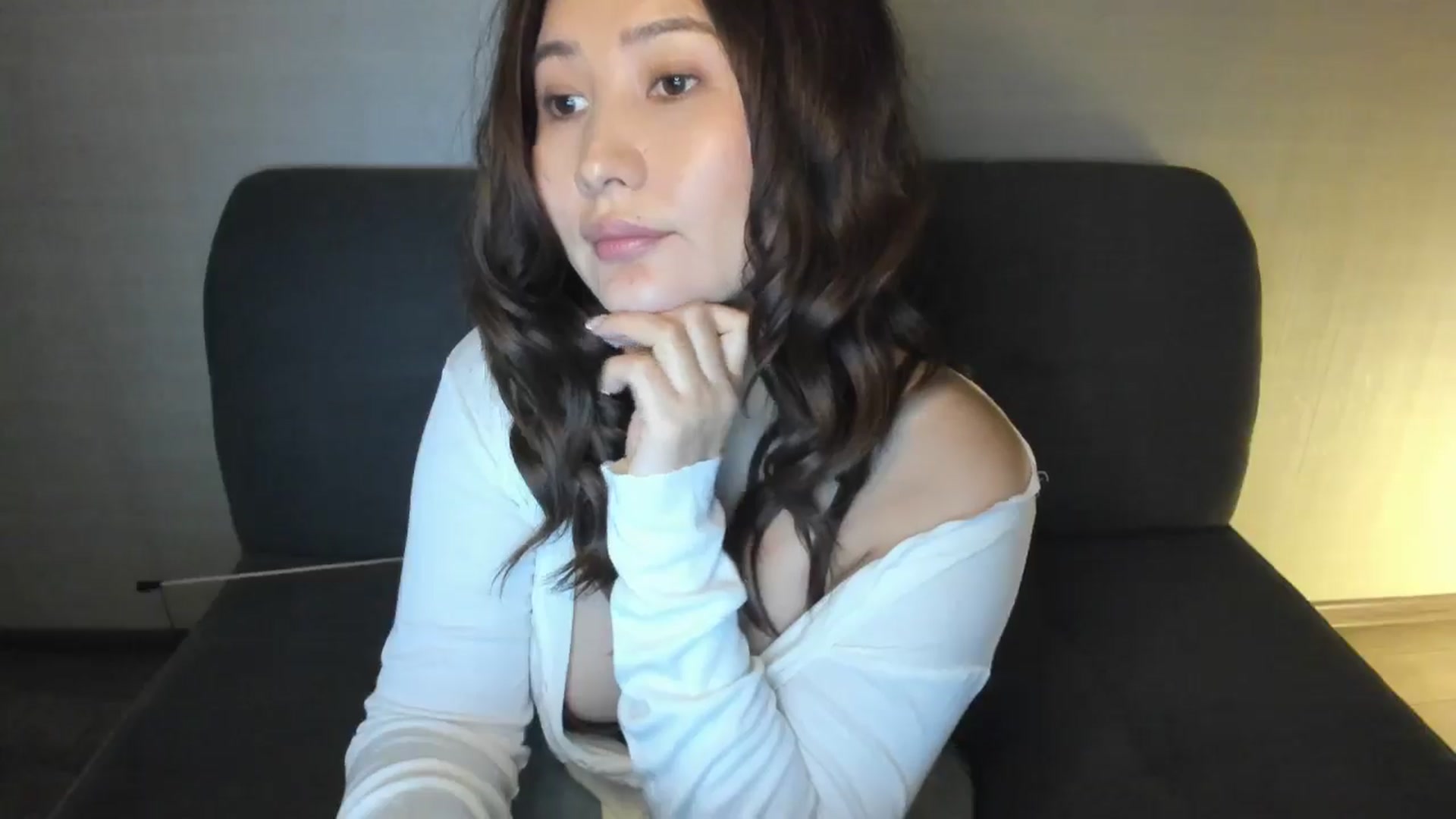 Gallery image thumbnail from Elfleurit's myfreecams stream on, 10/22/2024, 24:34 image 2 of 20