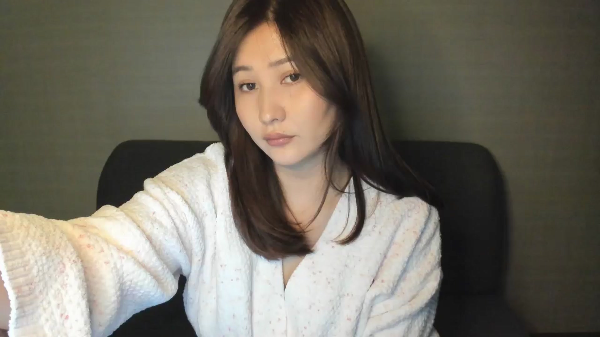 Gallery image thumbnail from Elfleurit's myfreecams stream on, 11/08/2024, 01:30 image 1 of 20
