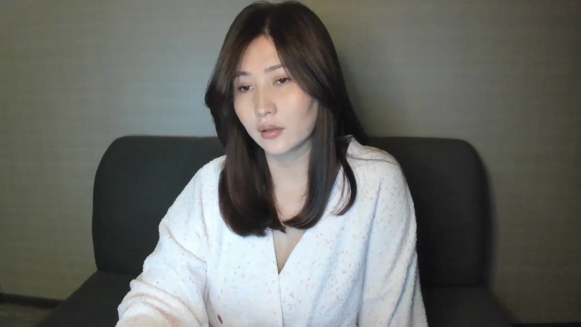 Gallery image thumbnail from Elfleurit's myfreecams stream on, 11/08/2024, 01:30 image 3 of 20