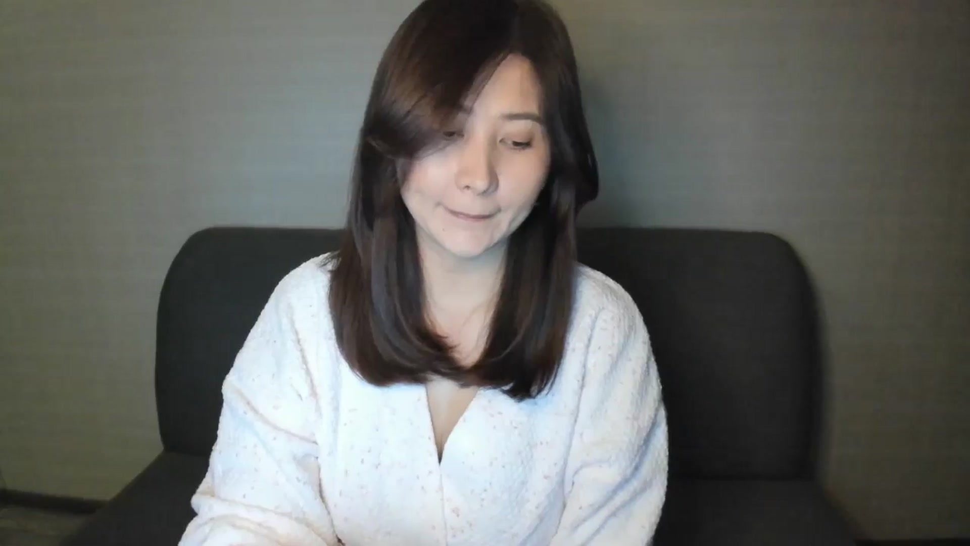 Gallery image thumbnail from Elfleurit's myfreecams stream on, 11/08/2024, 01:30 image 4 of 20