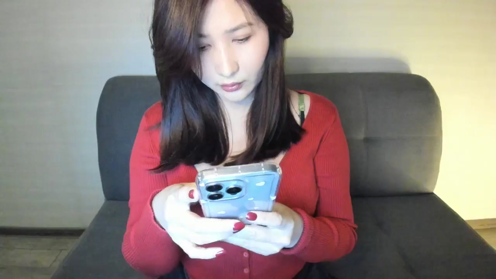 Gallery image thumbnail from Elfleurit's myfreecams stream on, 11/11/2024, 23:37 image 2 of 20