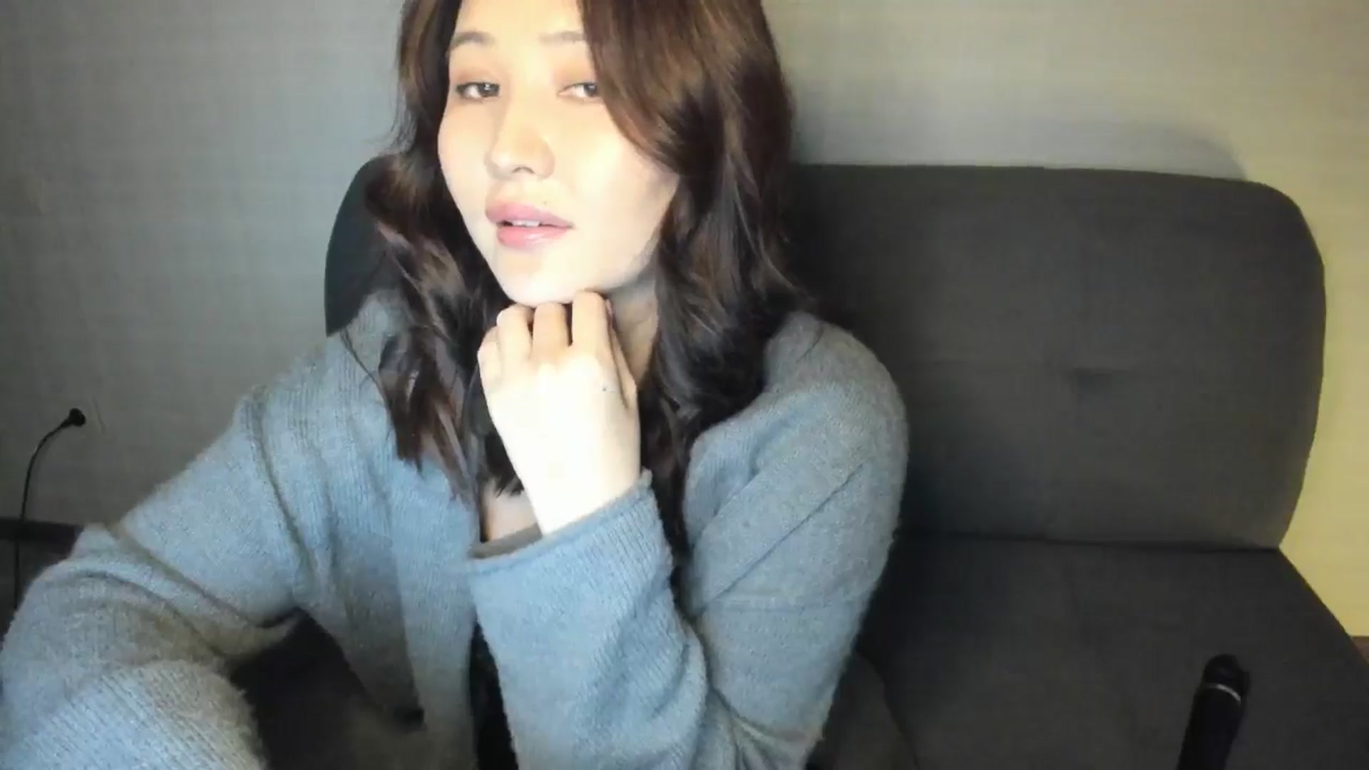 Gallery image thumbnail from Elfleurit's myfreecams stream on, 11/21/2024, 02:15 image 3 of 20
