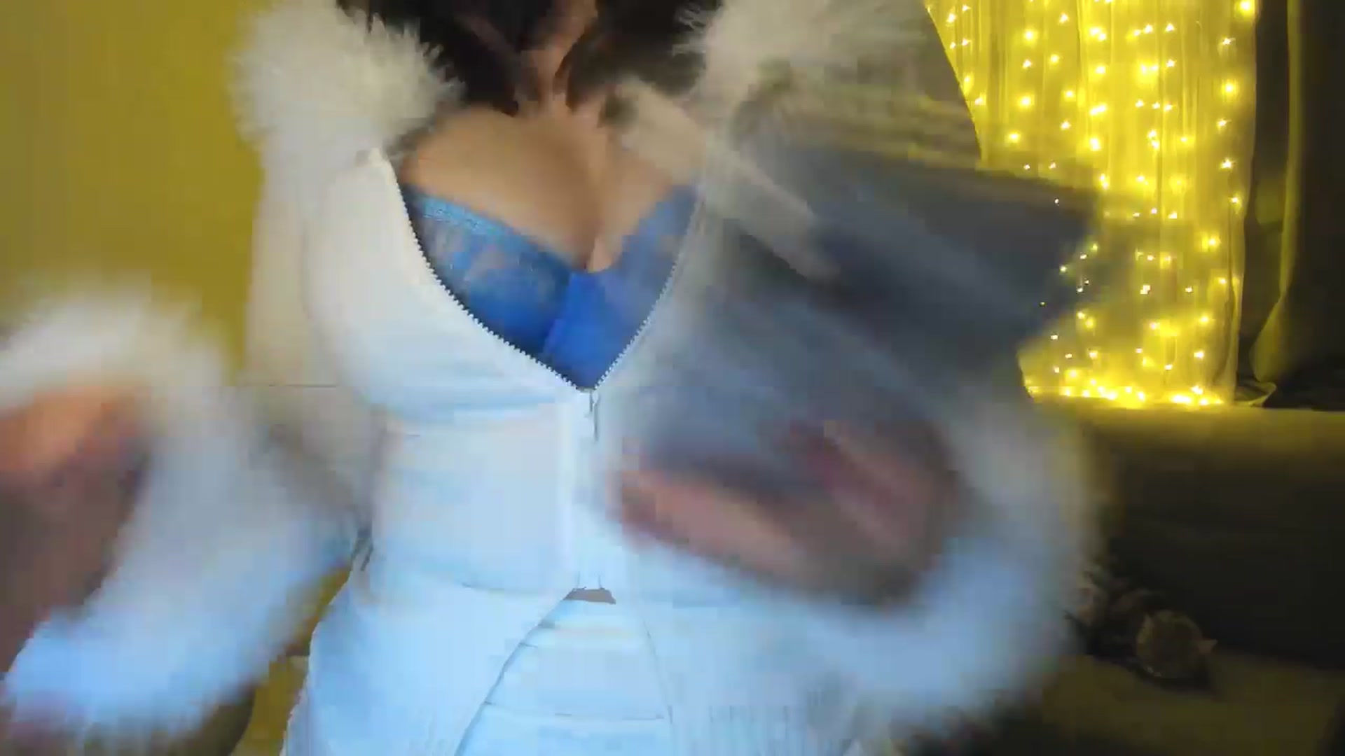 Gallery image thumbnail from Elfleurit's myfreecams stream on, 12/12/2024, 17:27 image 5 of 20