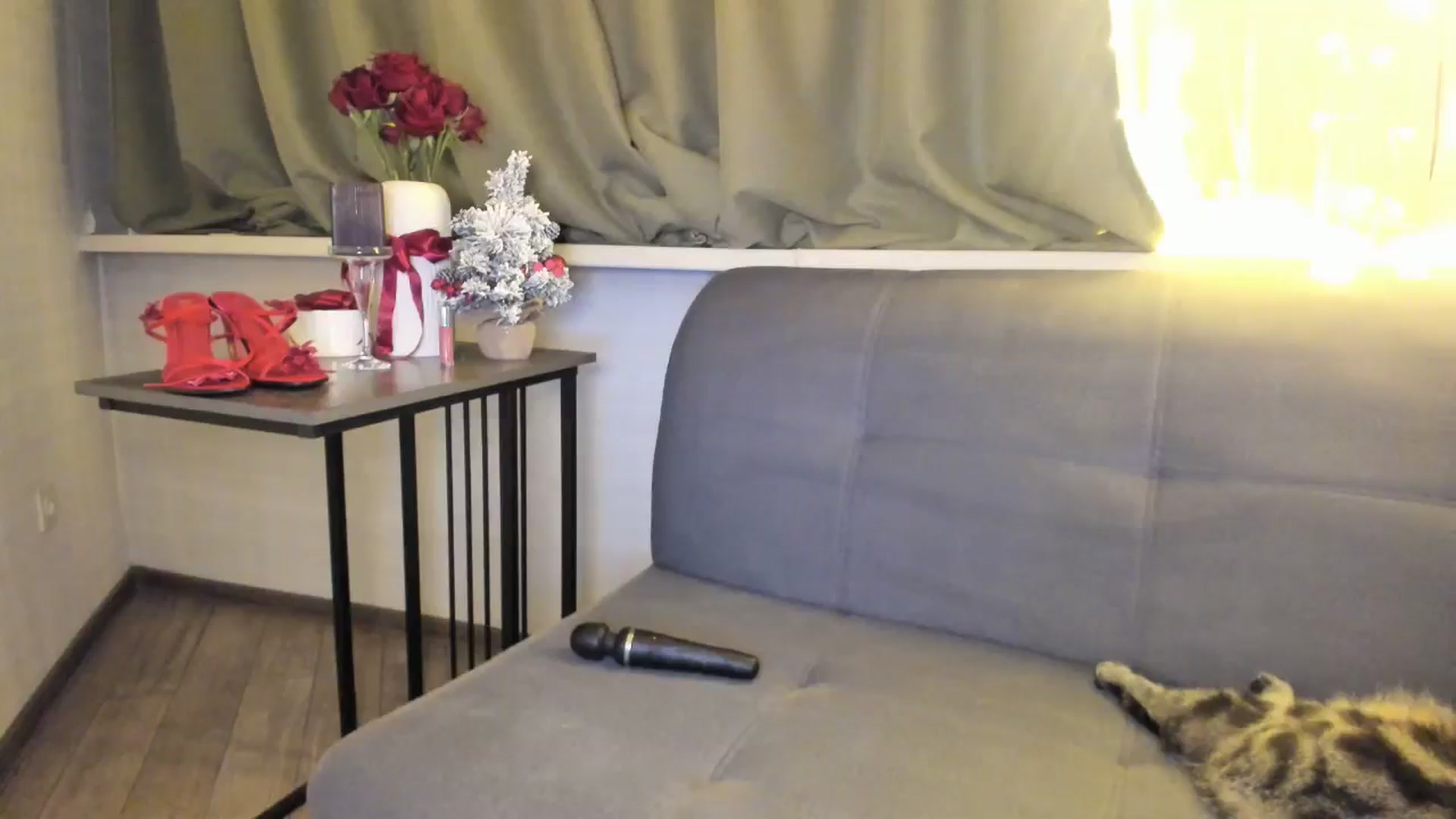 Gallery image thumbnail from Elfleurit's myfreecams stream on, 12/13/2024, 23:25 image 18 of 20