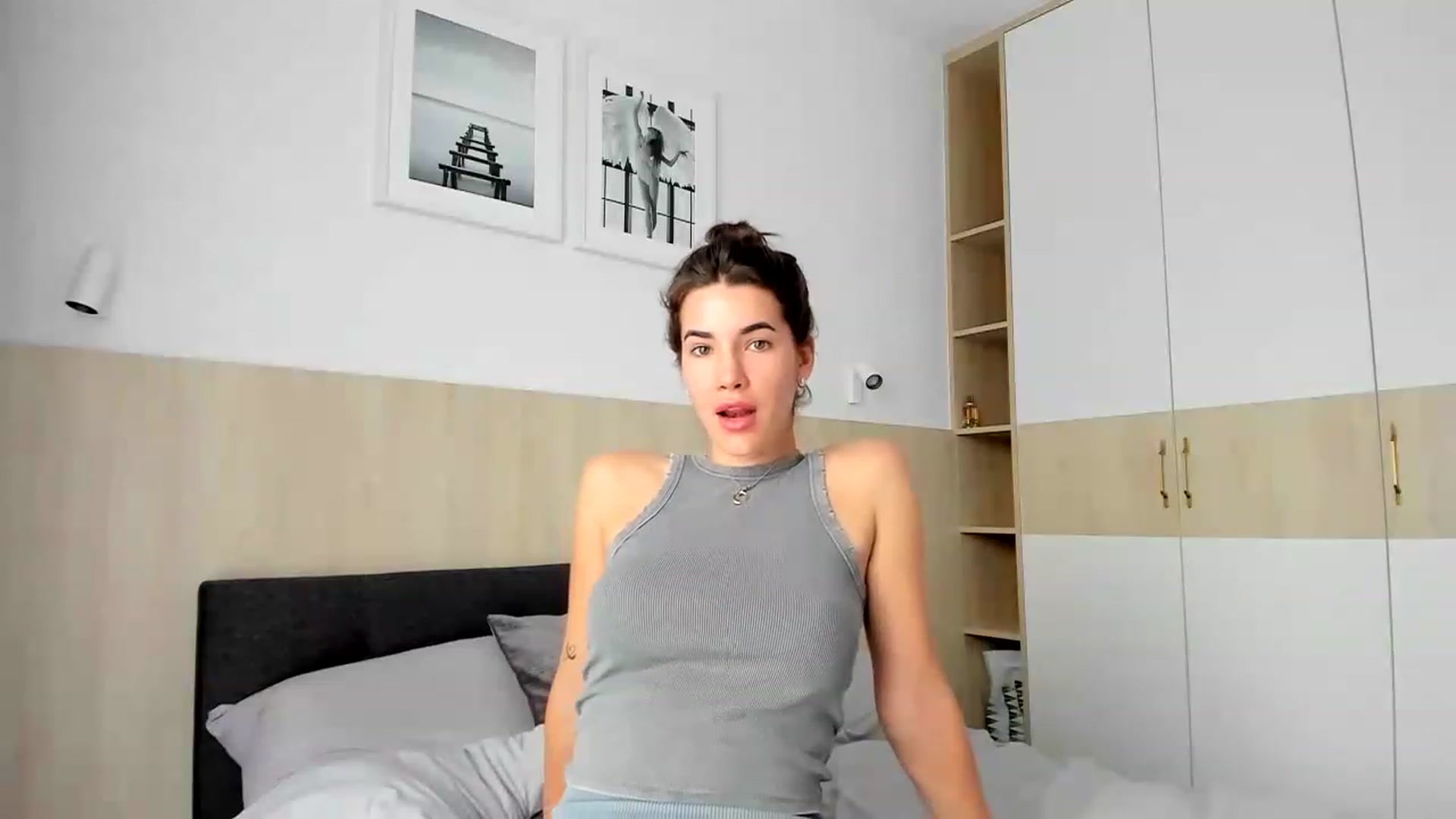 Gallery image thumbnail from EliinaGreen's myfreecams stream on, 03/10/2023, 12:12 image 3 of 20